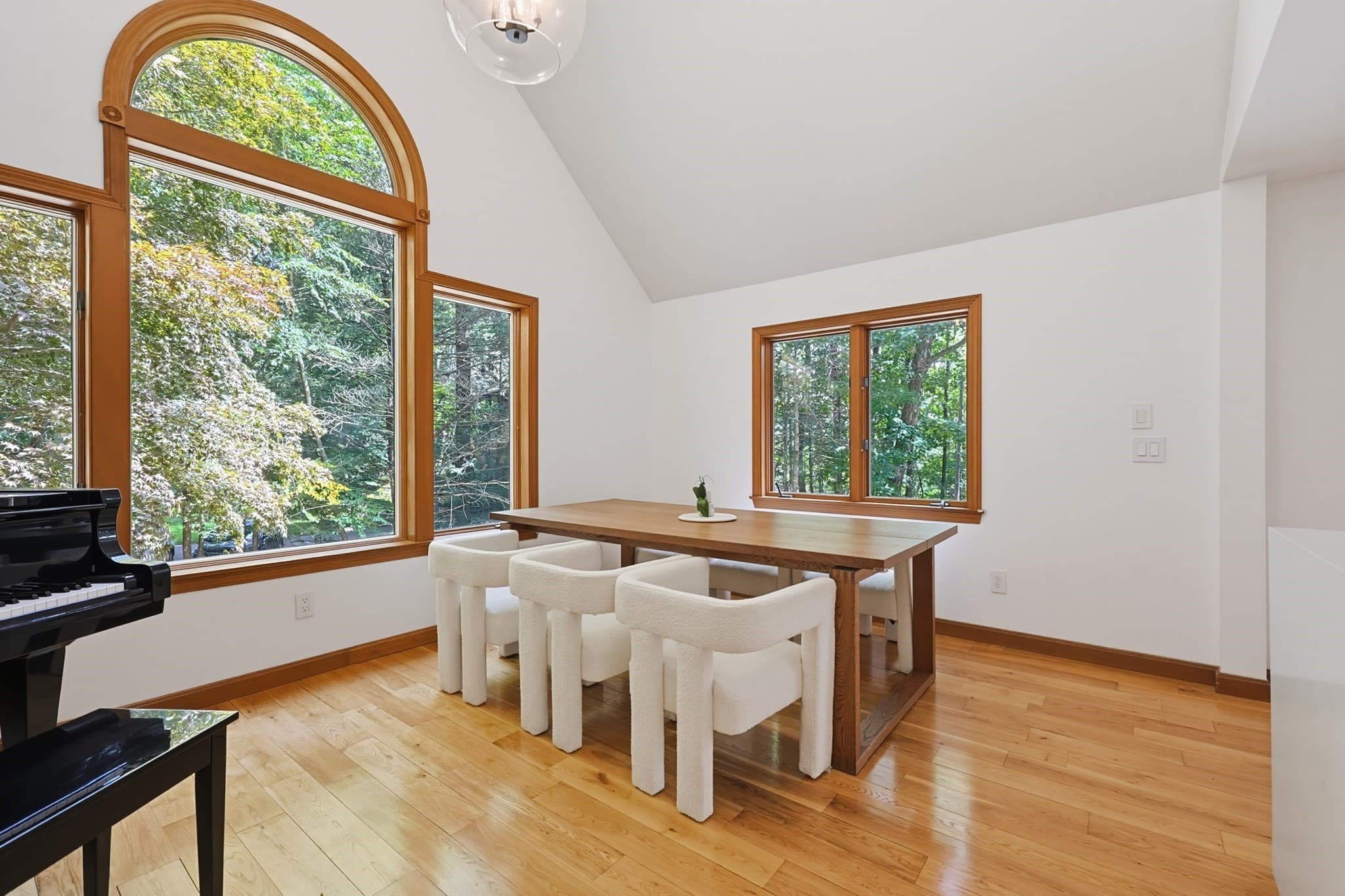 Single Family Residence at 3 Goodrich Rd, Sturbridge MA 01566, Sturbridge, photo 12 of 42