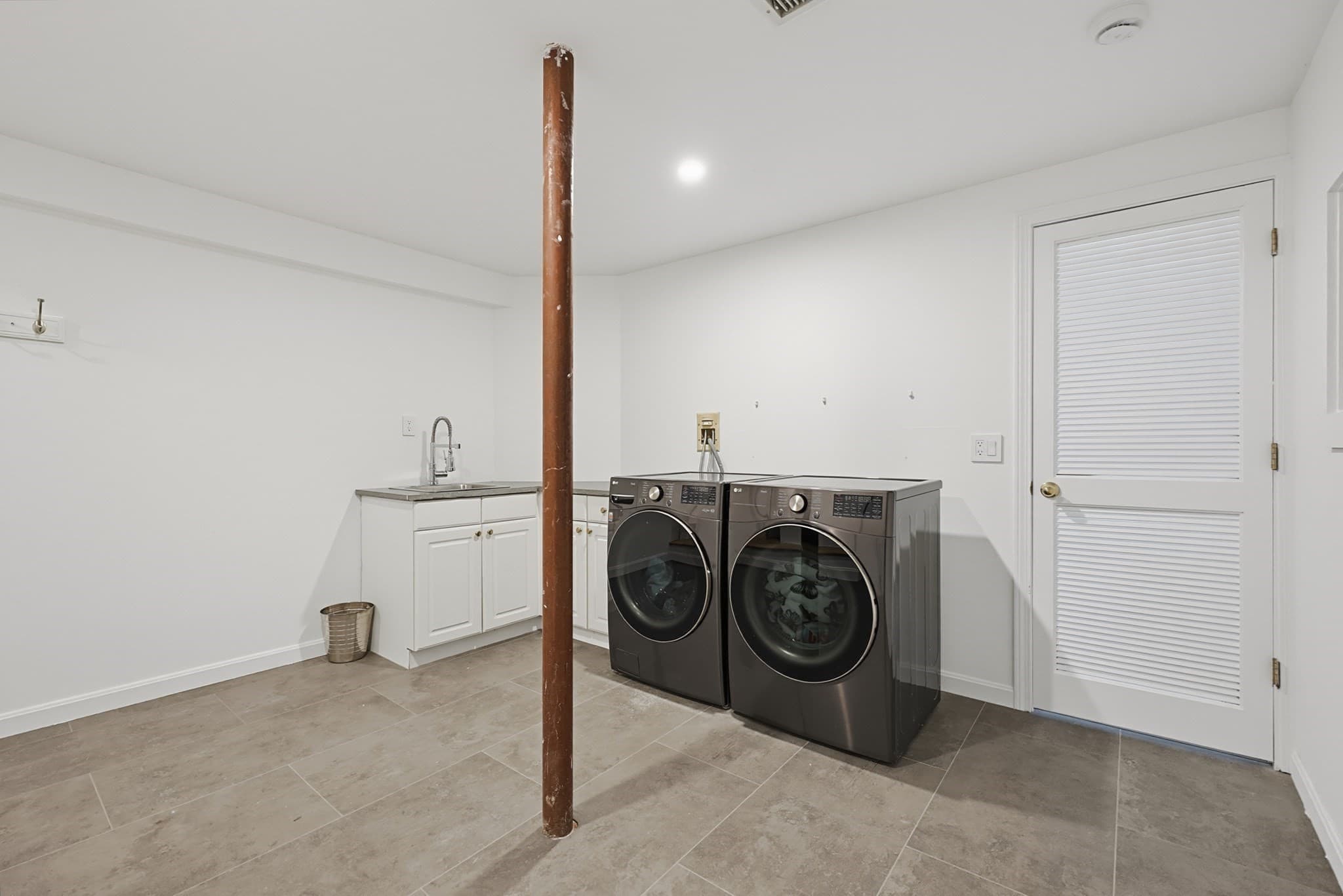 Single Family Residence at 3 Goodrich Rd, Sturbridge MA 01566, Sturbridge, photo 26 of 42