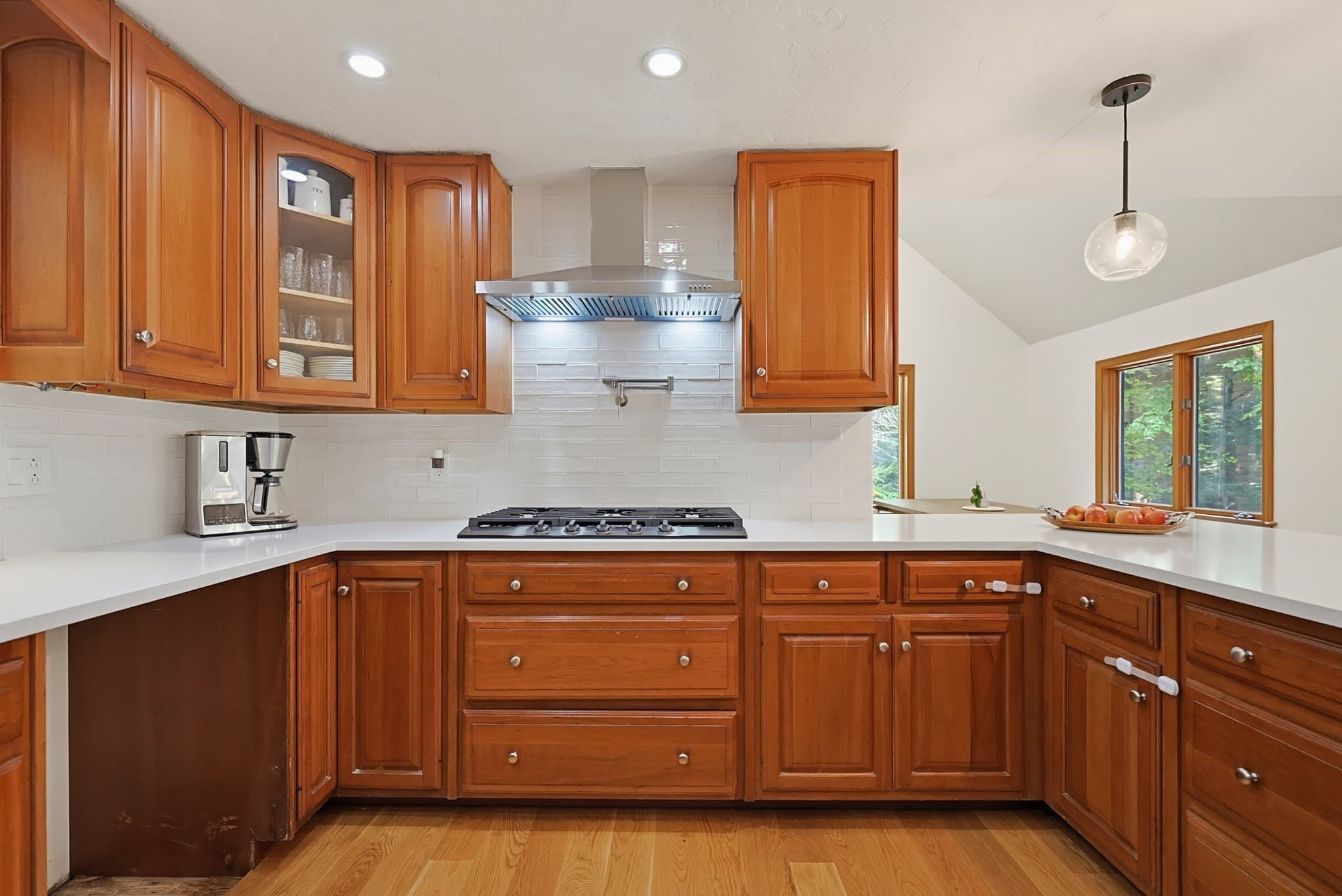 Single Family Residence at 3 Goodrich Rd, Sturbridge MA 01566, Sturbridge, photo 10 of 42