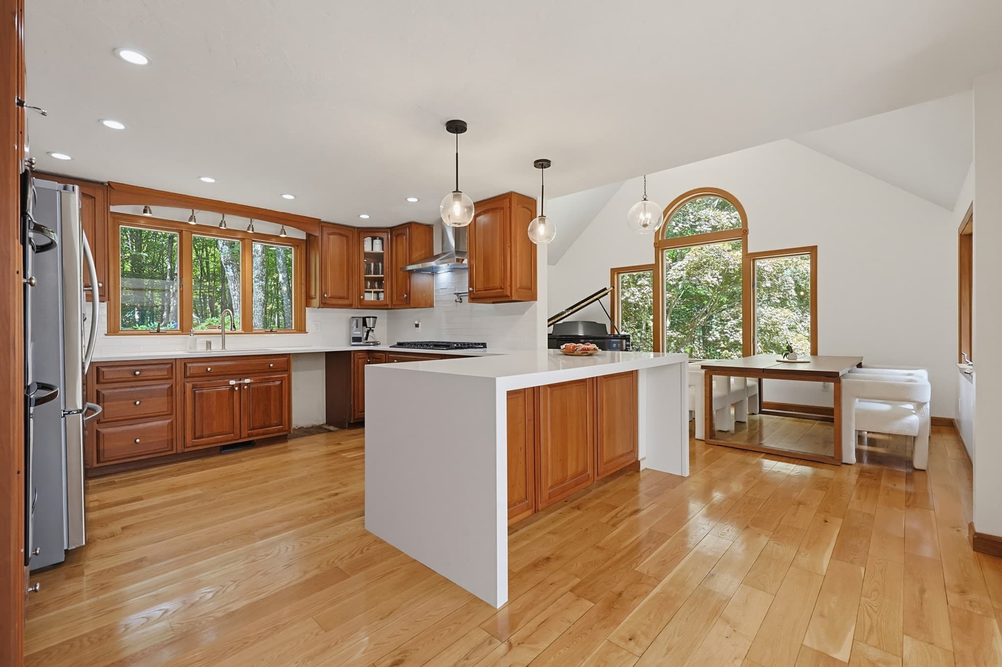 Single Family Residence at 3 Goodrich Rd, Sturbridge MA 01566, Sturbridge, photo 8 of 42