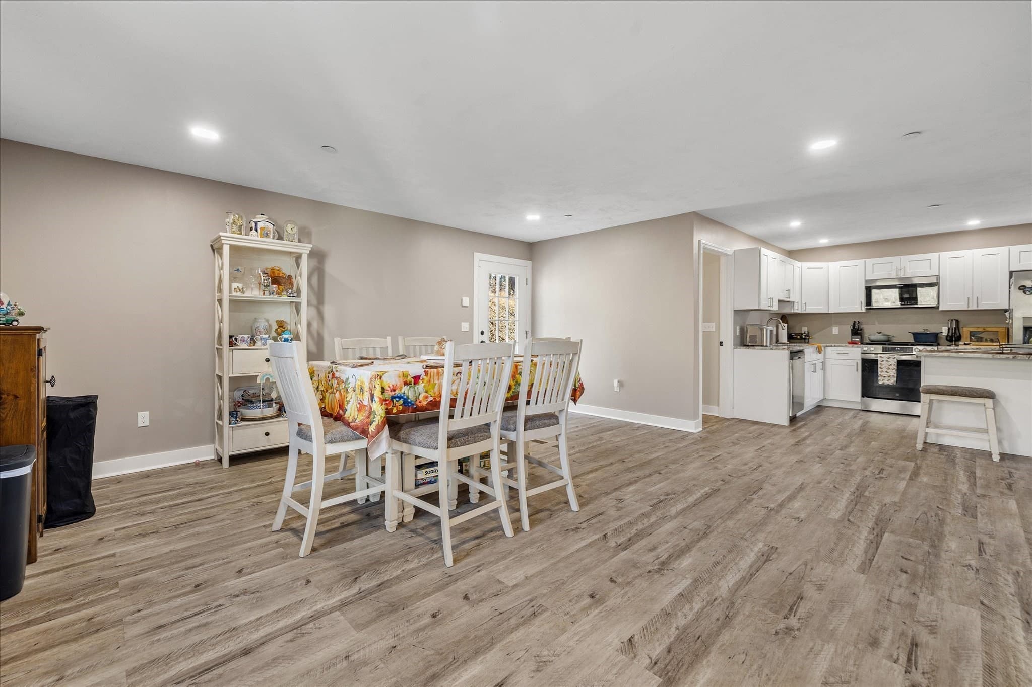 Condominium at 60 City Depot Rd # 401, Charlton MA 01507, Charlton, photo 6 of 26