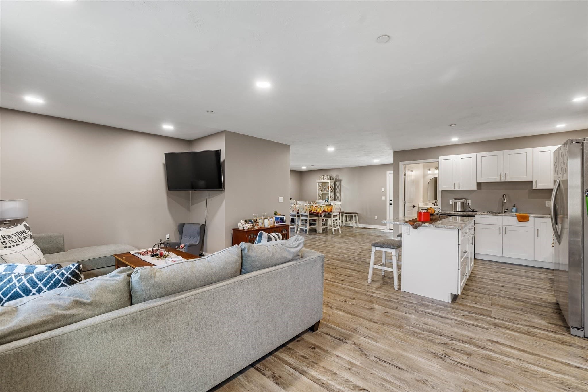 Condominium at 60 City Depot Rd # 401, Charlton MA 01507, Charlton, photo 9 of 26