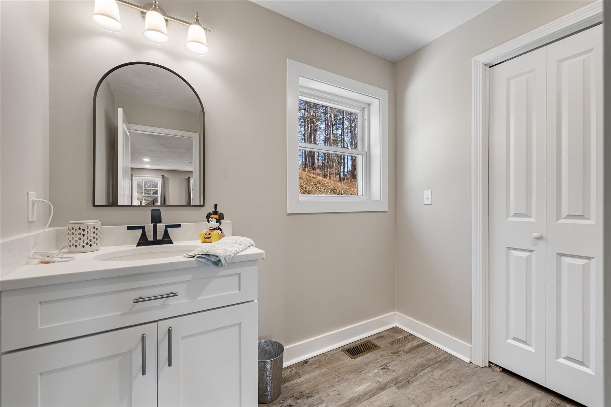 Condominium at 60 City Depot Rd # 401, Charlton MA 01507, Charlton, photo 10 of 26