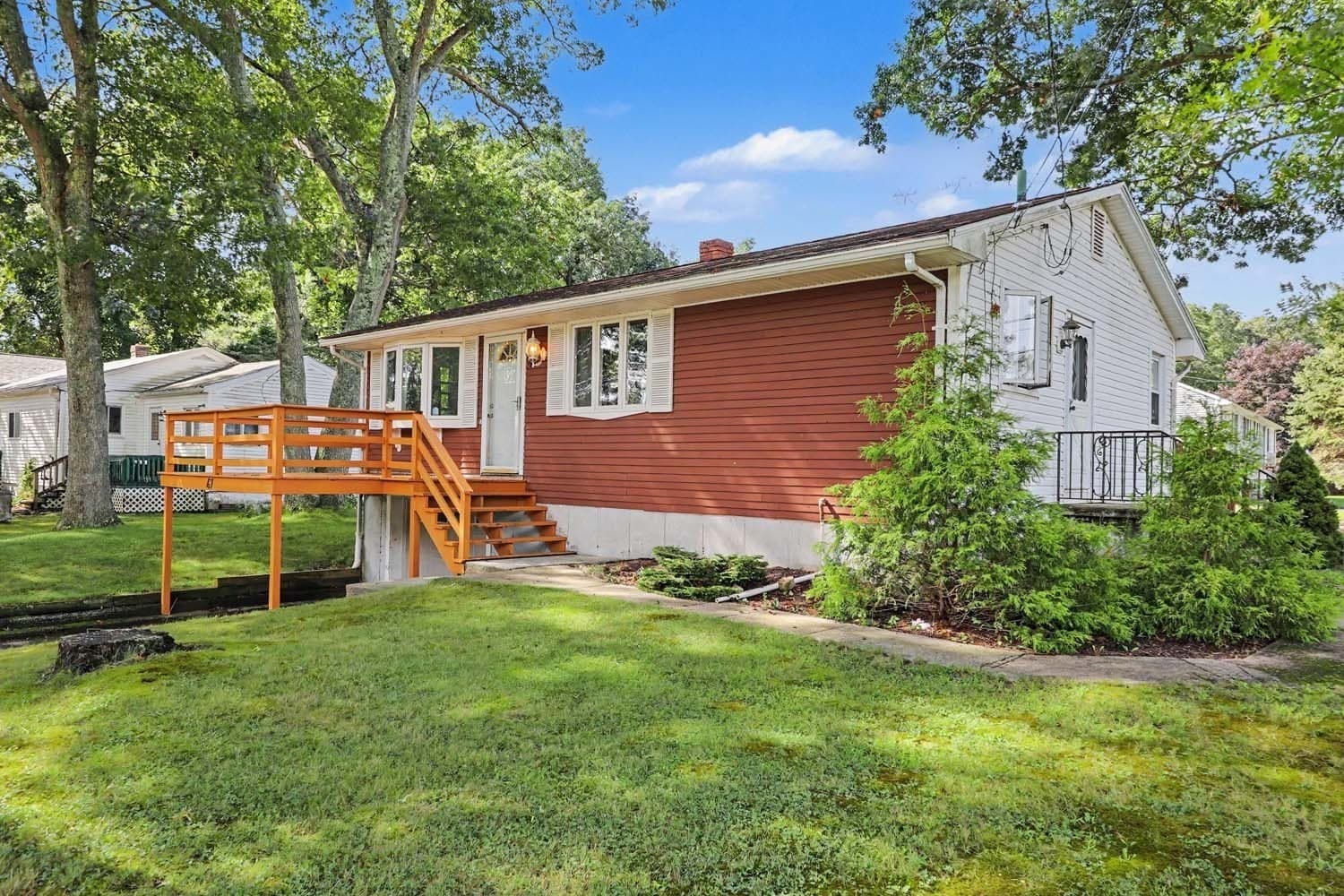 Single Family Residence at 47 Restful Valley Rd, Tiverton RI 02878, Tiverton, photo 2 of 32