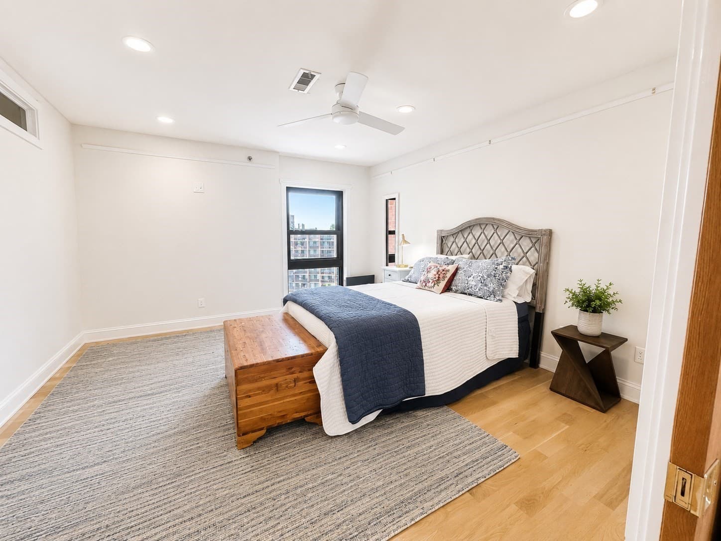 Condominium at 1 Seal Harbor # 916, Winthrop MA 02152, Winthrop, photo 20 of 28