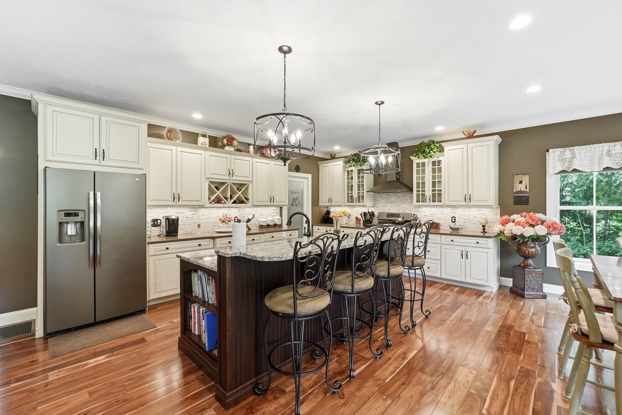 Single Family Residence at 406 N Liberty St, Belchertown MA 01007, Belchertown, photo 6 of 42
