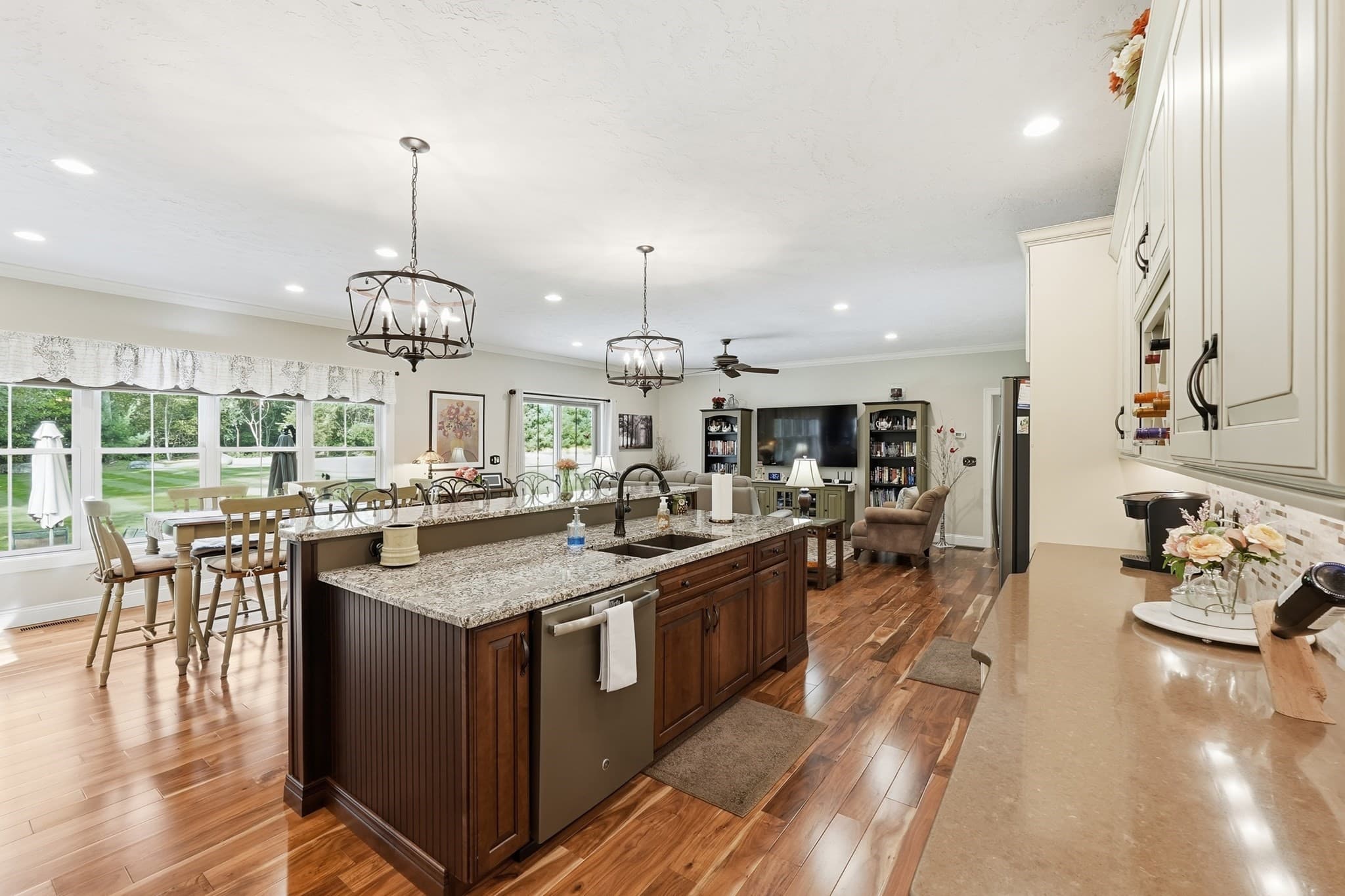 Single Family Residence at 406 N Liberty St, Belchertown MA 01007, Belchertown, photo 9 of 42