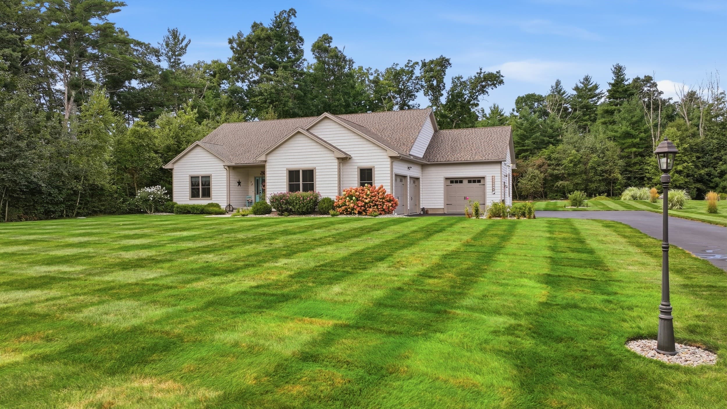 Single Family Residence at 406 N Liberty St, Belchertown MA 01007, Belchertown, photo 4 of 42