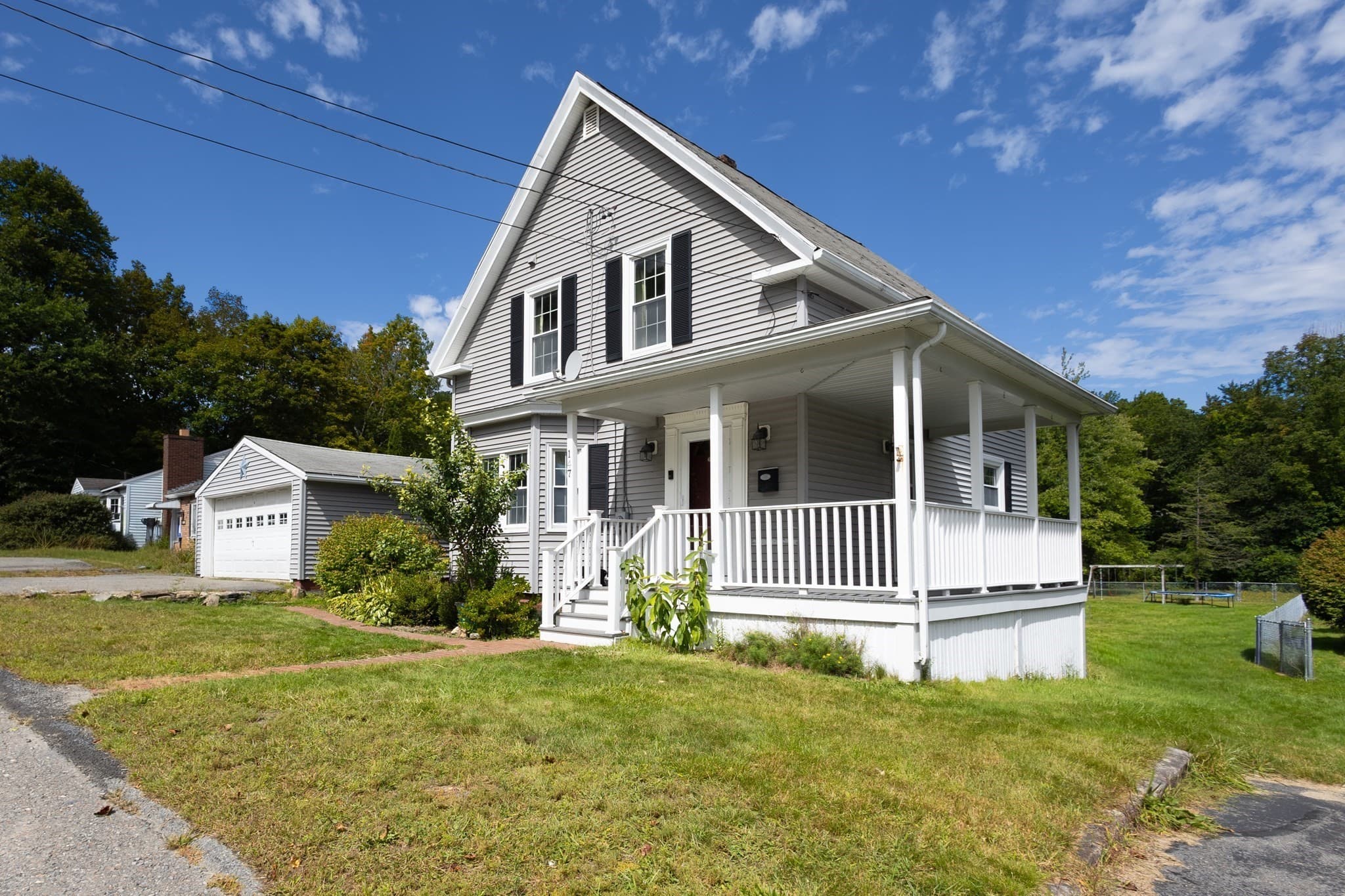 Single Family Residence at 147 W Broadway, Gardner MA 01440, Gardner, photo 2 of 25
