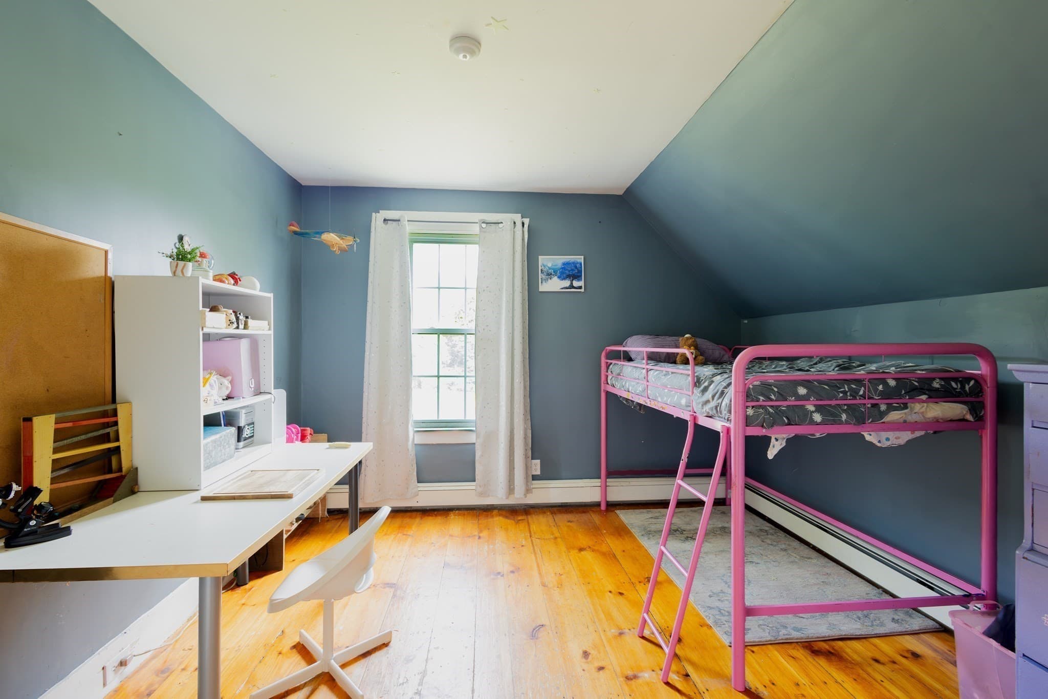 Single Family Residence at 147 W Broadway, Gardner MA 01440, Gardner, photo 12 of 25