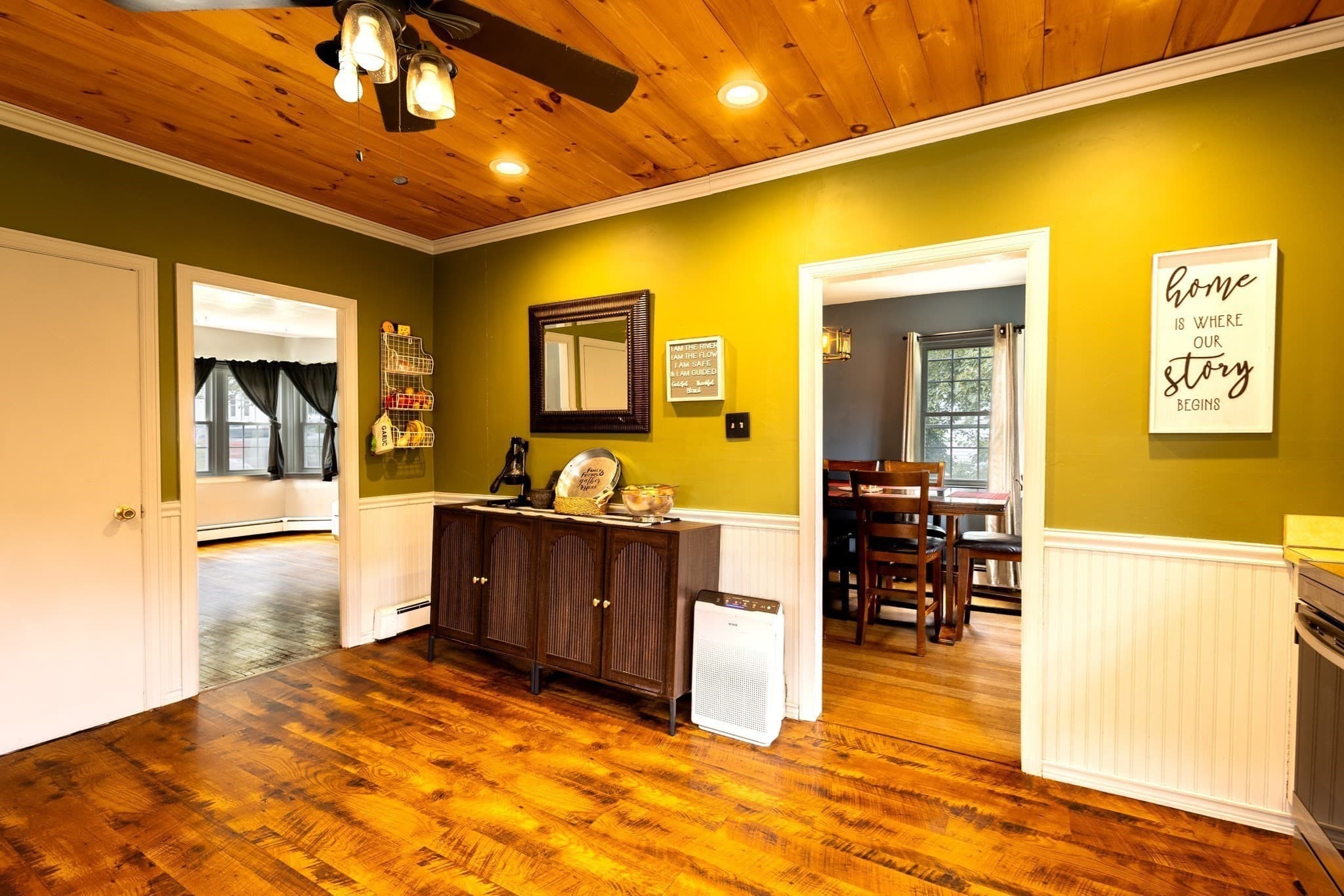 Single Family Residence at 147 W Broadway, Gardner MA 01440, Gardner, photo 7 of 25