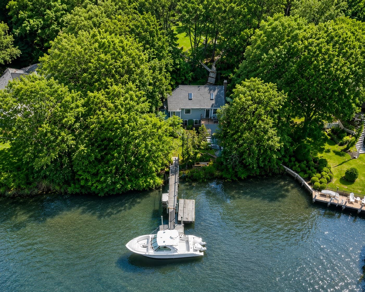 29 Childs River Rd, Falmouth MA 02536