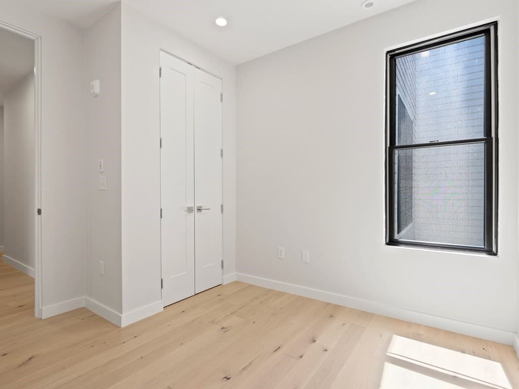 Condominium at 340 West 2nd Street # 17, Boston MA 02127, Boston, photo 13 of 36