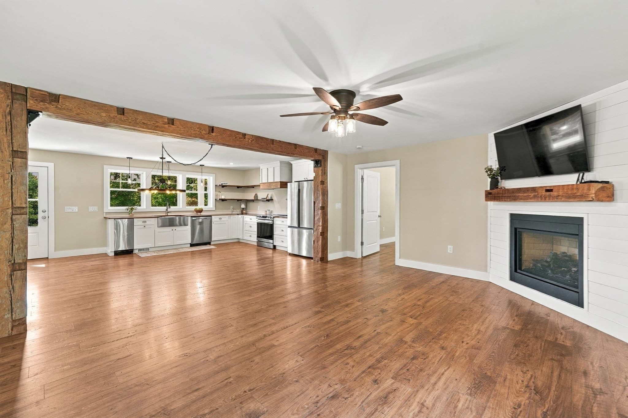 Single Family Residence at 5 Chase Road, Londonderry NH 03053, Londonderry, photo 13 of 42