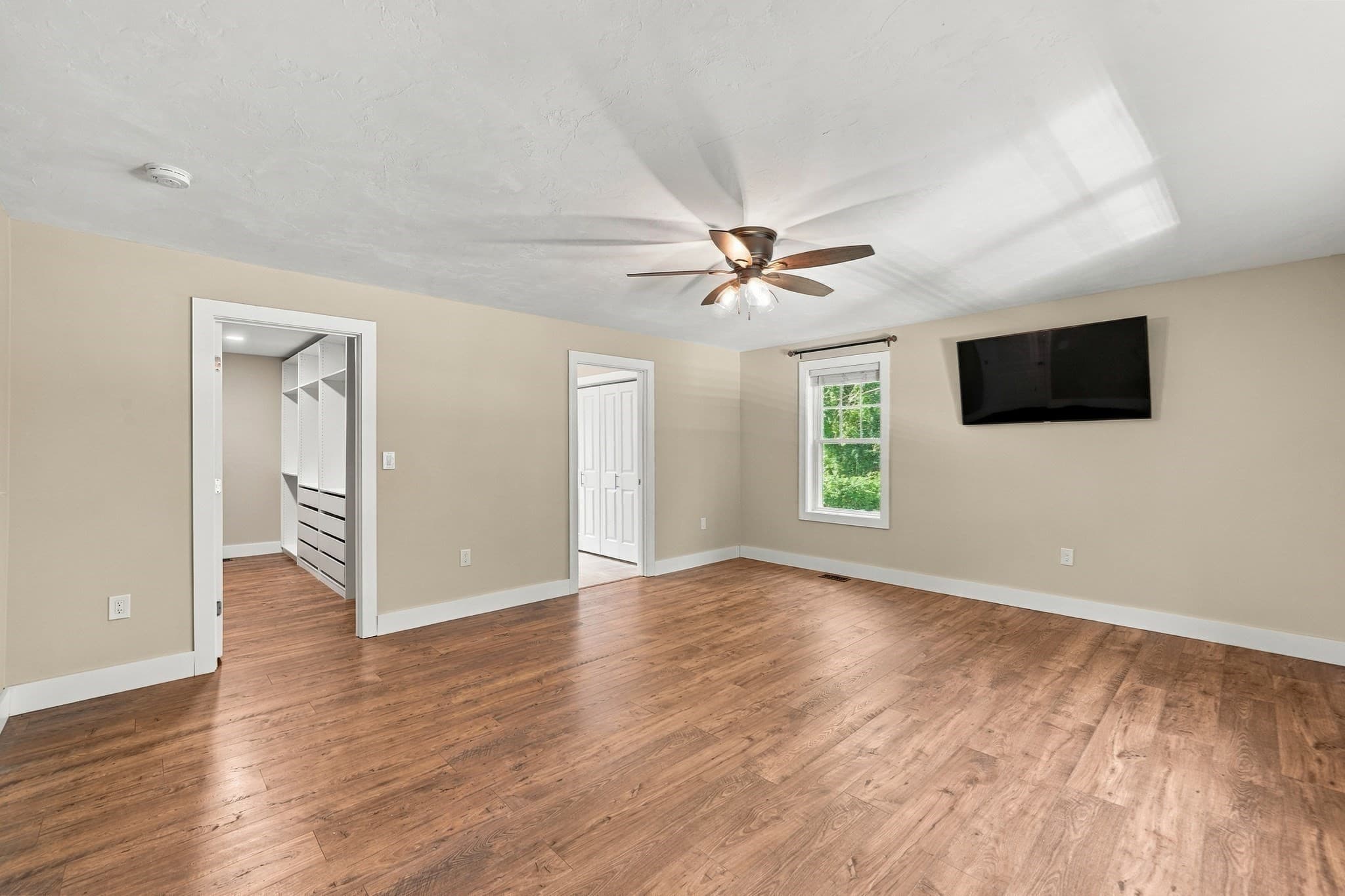 Single Family Residence at 5 Chase Road, Londonderry NH 03053, Londonderry, photo 18 of 42