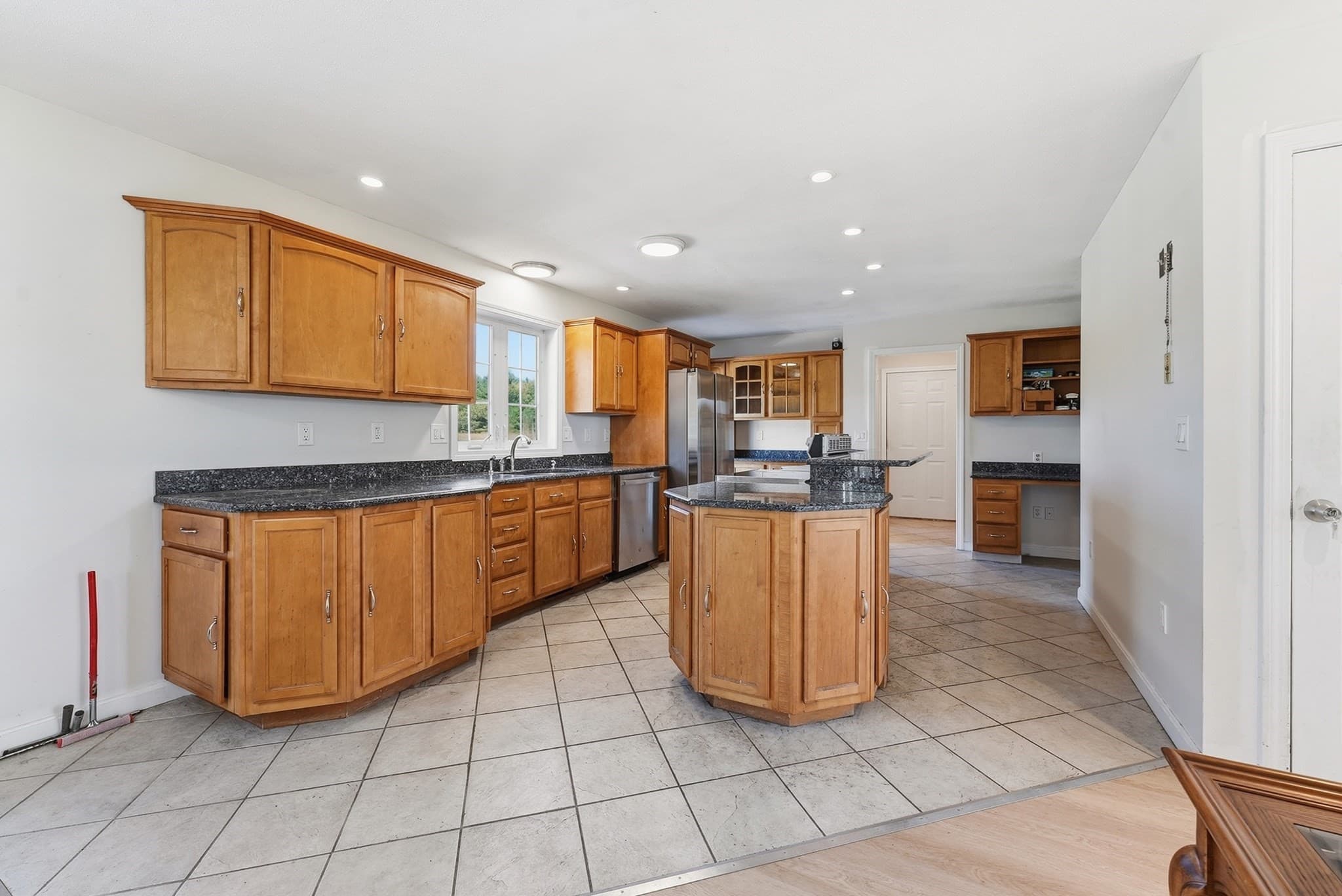 Single Family Residence at 39 Gibbs Rd, Blandford MA 01008, photo 9 of 39
