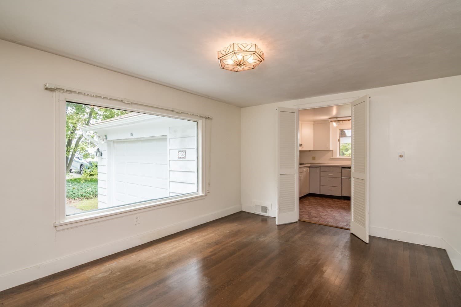 Single Family Residence at 136 Lincoln Avenue, Amherst MA 01002, Amherst, photo 6 of 36