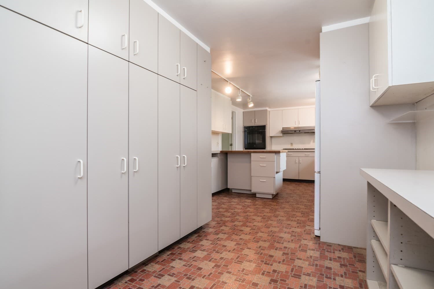 Single Family Residence at 136 Lincoln Avenue, Amherst MA 01002, Amherst, photo 16 of 36