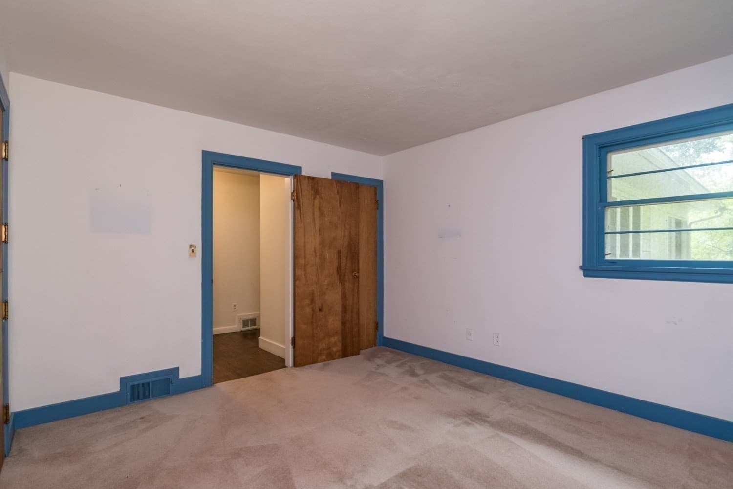 Single Family Residence at 136 Lincoln Avenue, Amherst MA 01002, Amherst, photo 20 of 36