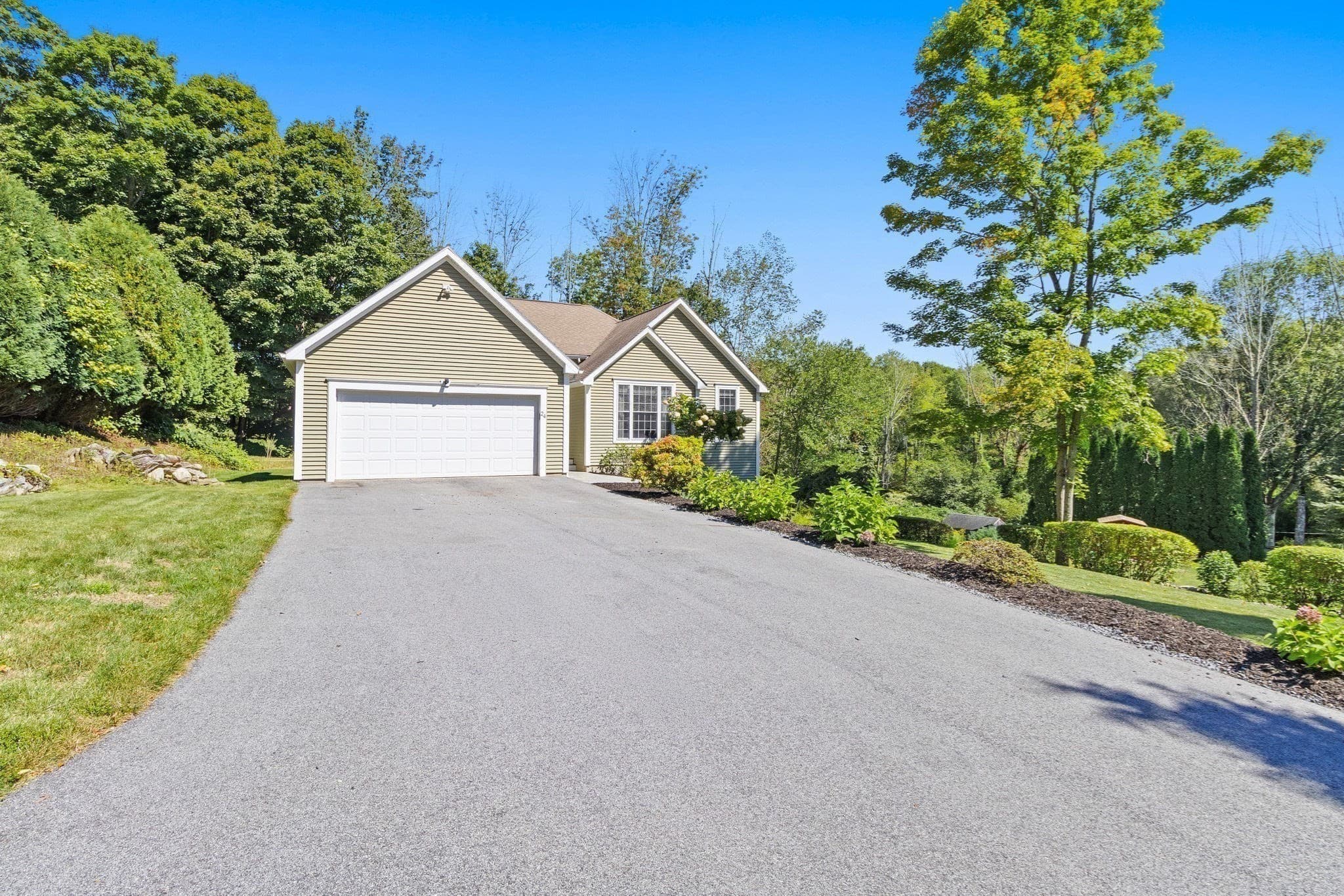 Single Family Residence at 24 Tanyard Rd, Dudley MA 01571, Dudley, photo 36 of 39