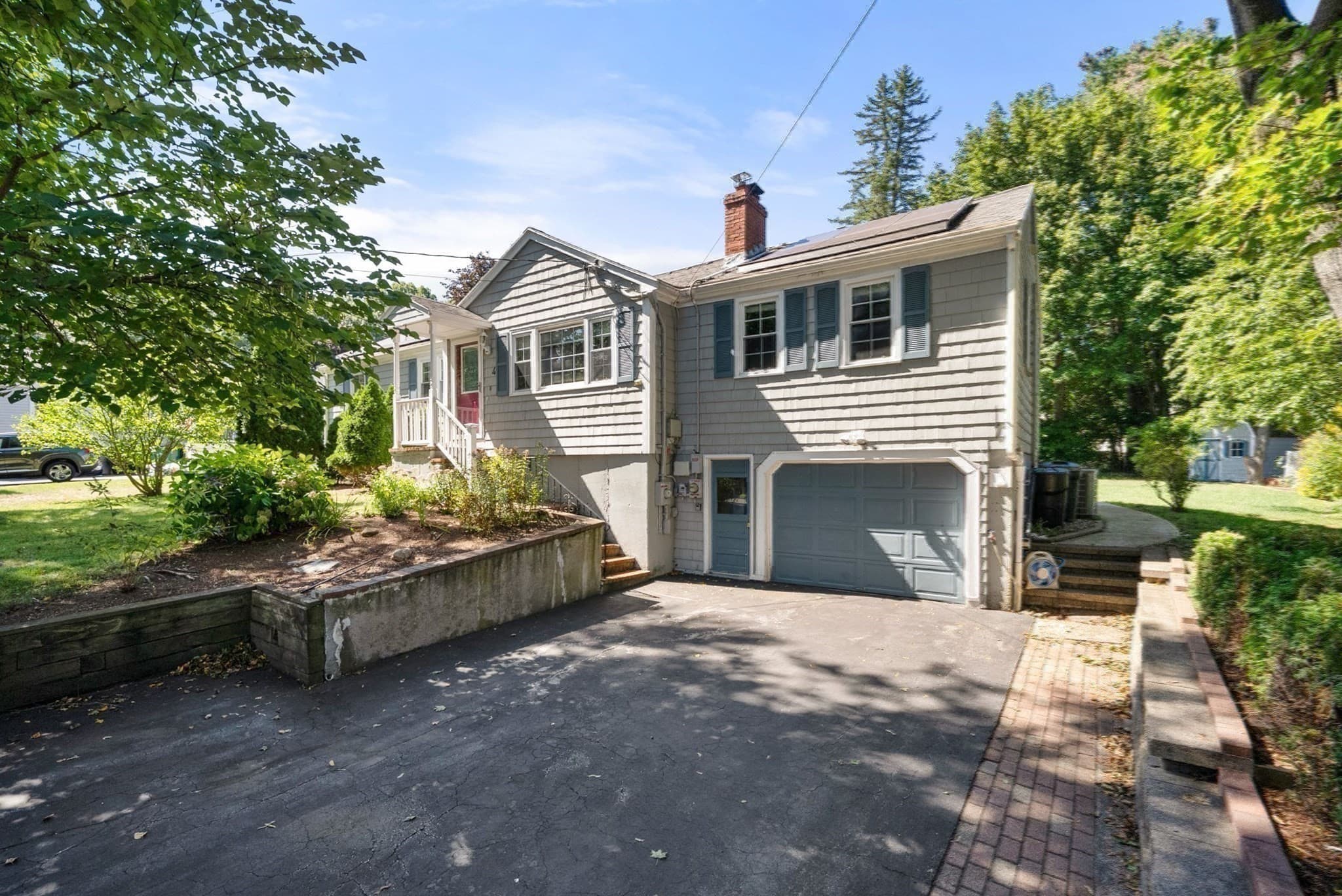 Single Family Residence at 4 Carson Rd, Woburn MA 01801, Woburn, photo 2 of 33
