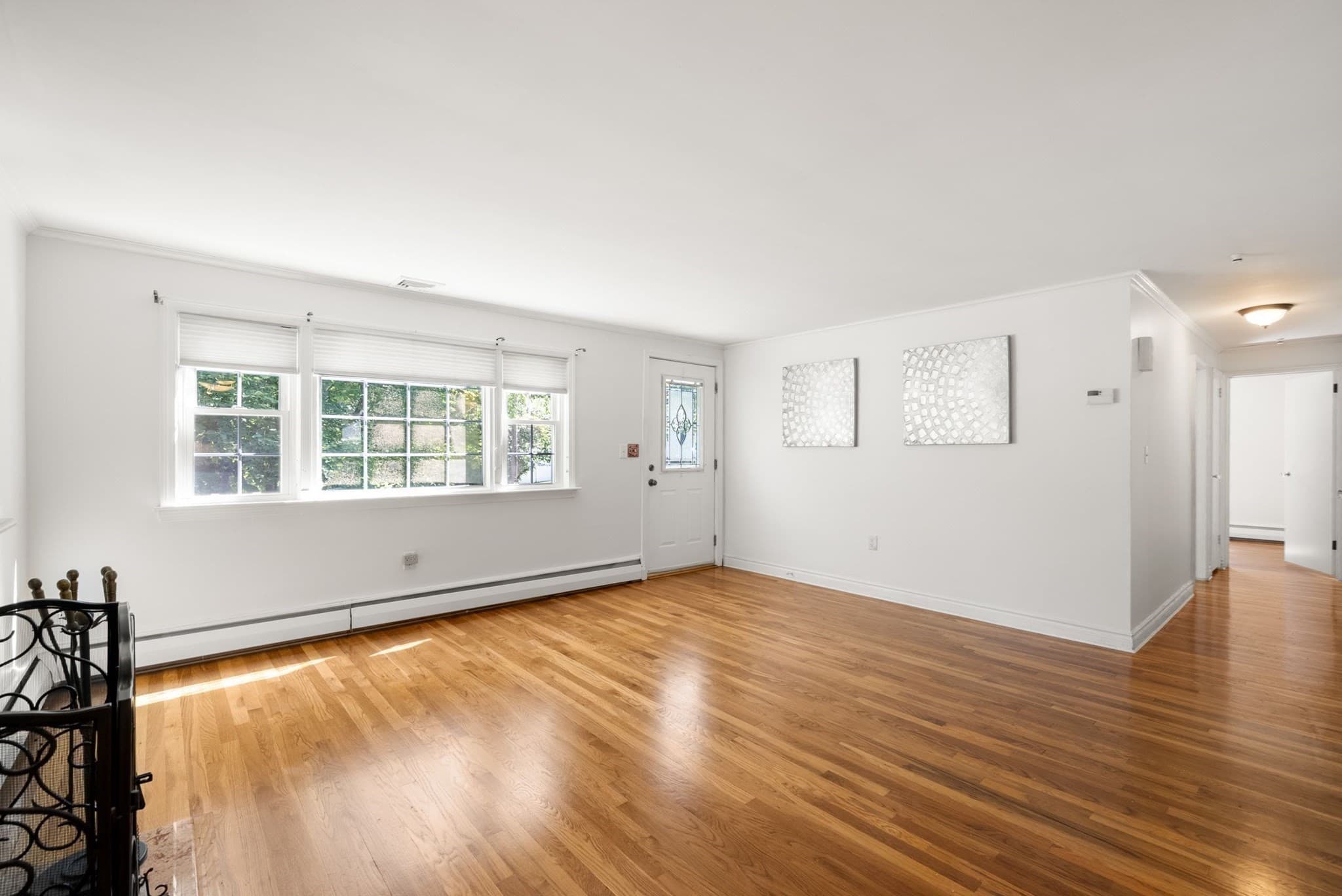 Single Family Residence at 4 Carson Rd, Woburn MA 01801, Woburn, photo 6 of 33
