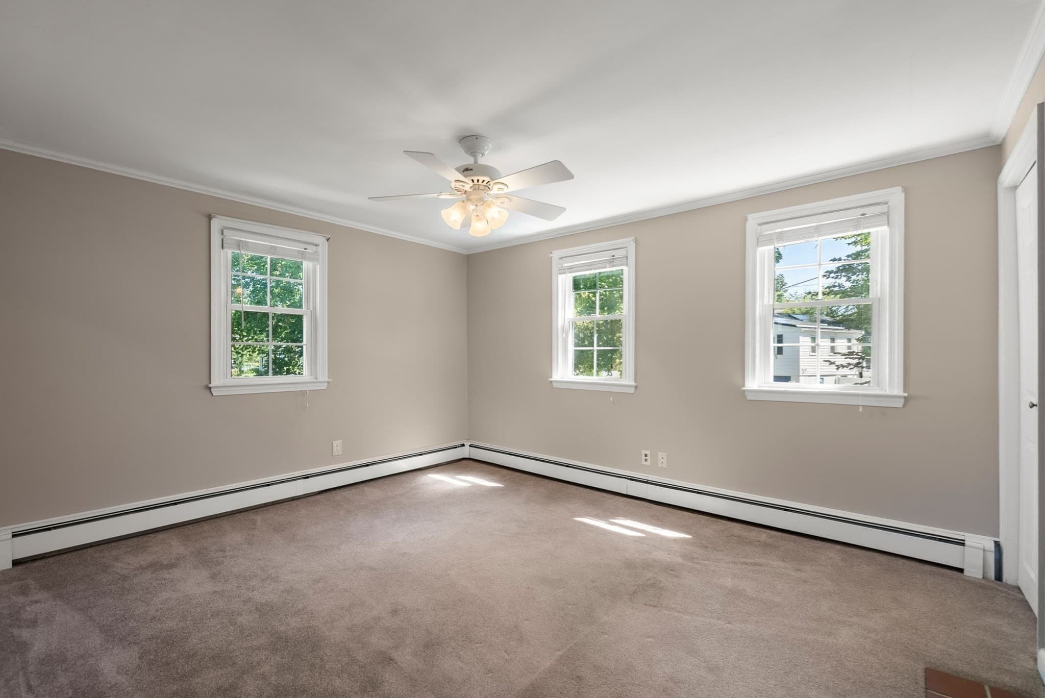 Single Family Residence at 4 Carson Rd, Woburn MA 01801, Woburn, photo 22 of 33