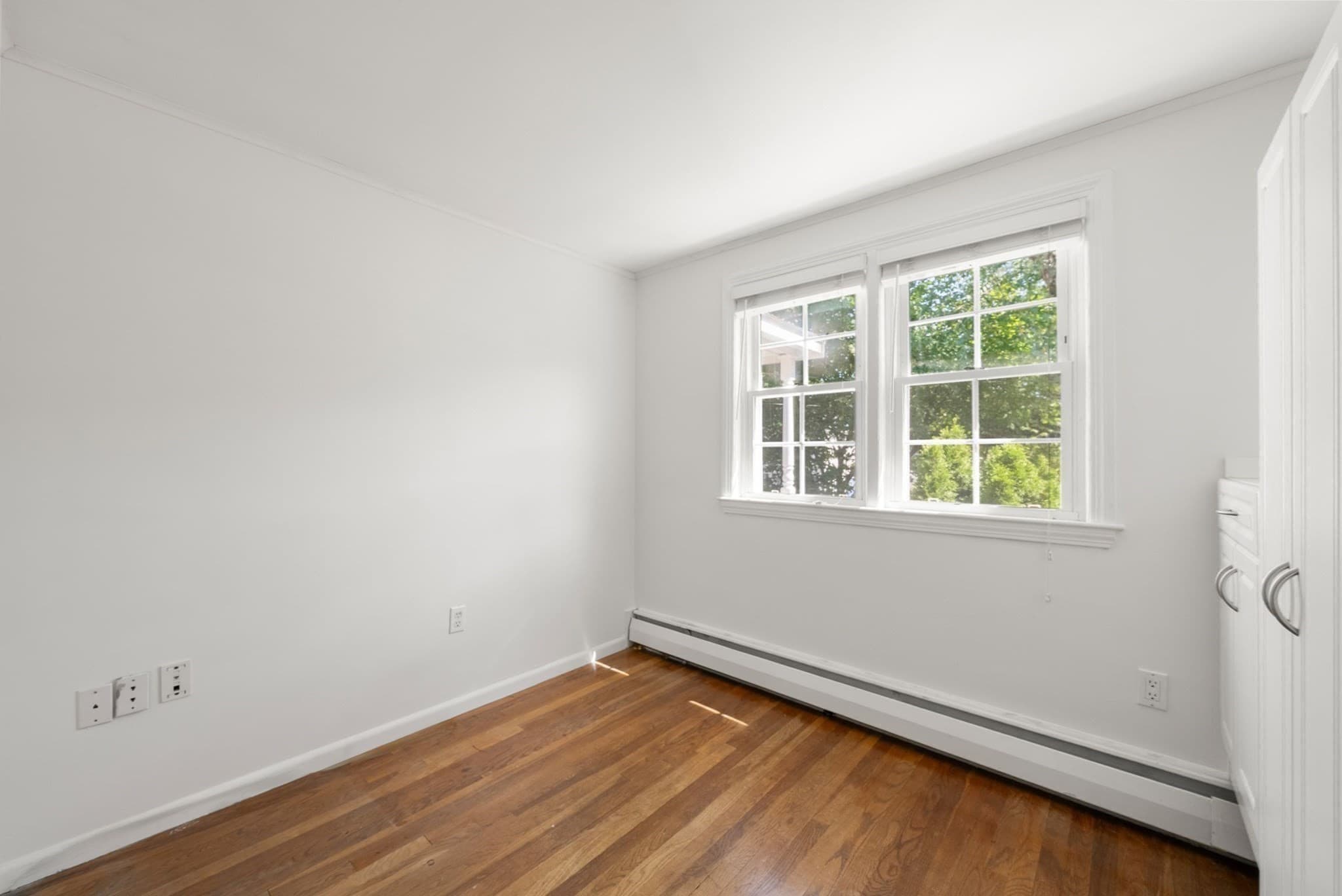 Single Family Residence at 4 Carson Rd, Woburn MA 01801, Woburn, photo 14 of 33