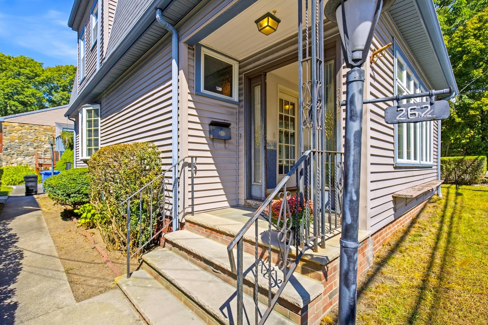 Single Family Residence at 262 Essex St, Swampscott MA 01907, Swampscott, photo 6 of 38