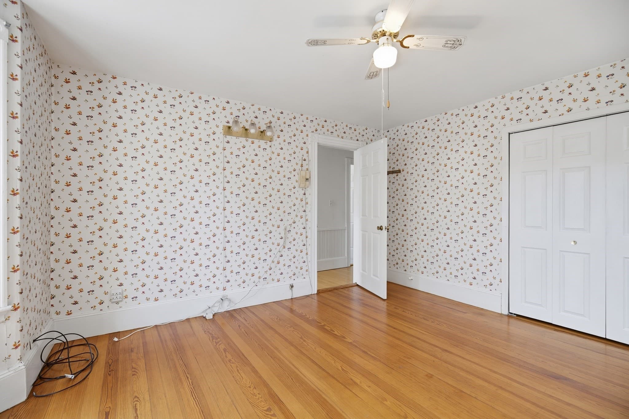 Single Family Residence at 262 Essex St, Swampscott MA 01907, Swampscott, photo 20 of 38