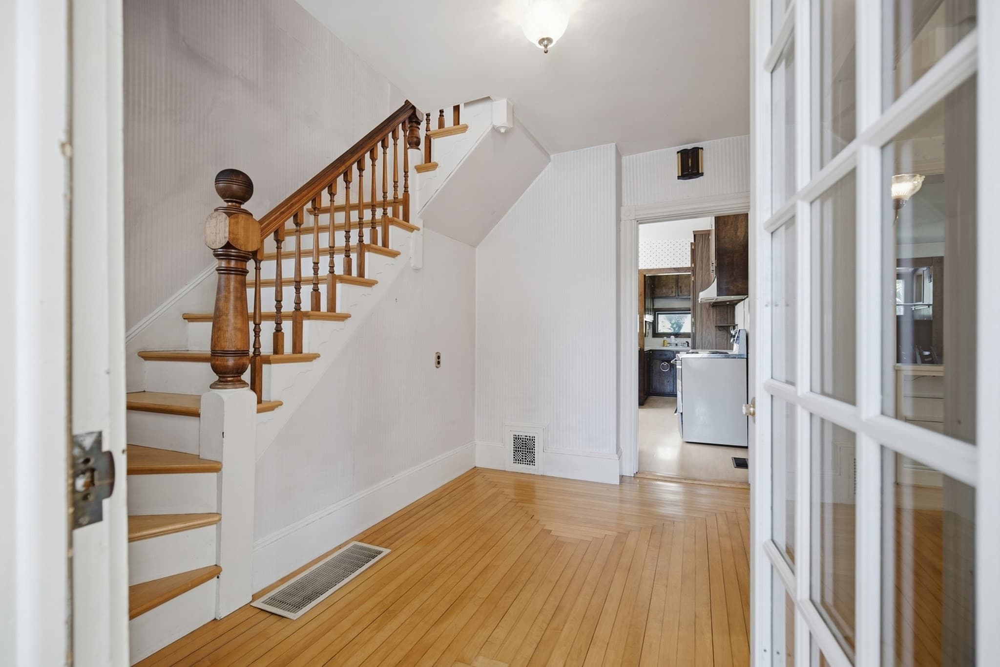 Single Family Residence at 262 Essex St, Swampscott MA 01907, Swampscott, photo 10 of 38