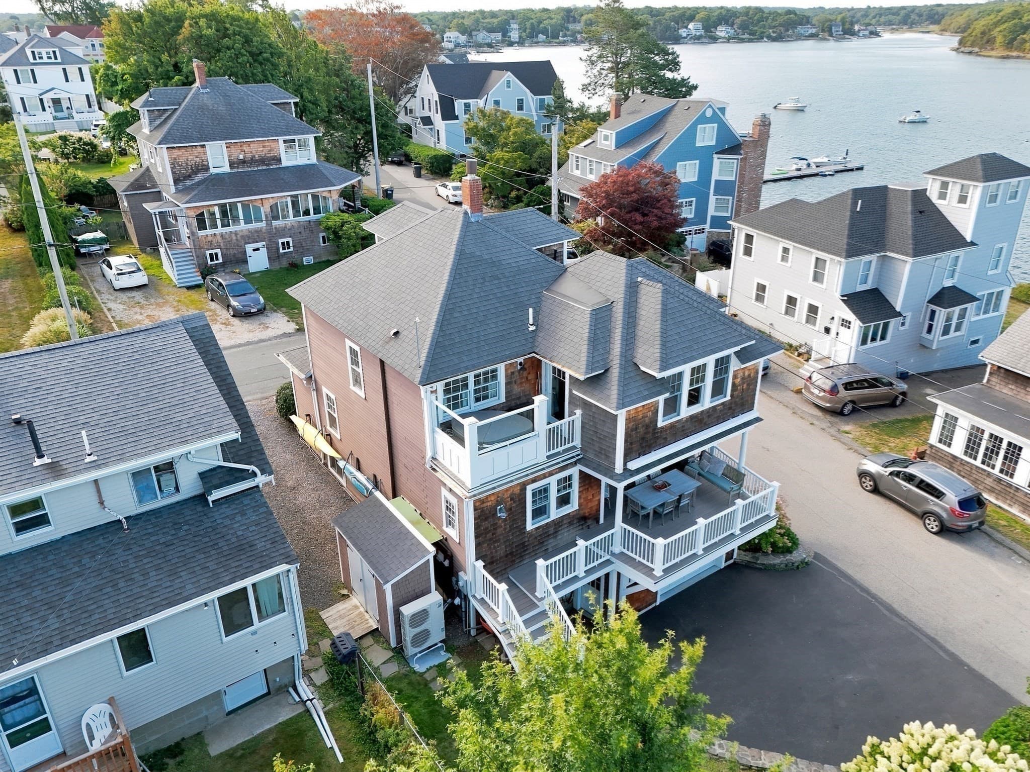 Single Family Residence at 1 Old Colony Rd, Hull MA 02045, Hull, photo 7 of 41