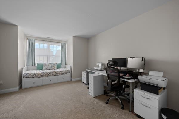 Condominium at 23 Avebury Ln # 23, Marlborough MA 01752, Marlborough, photo 20 of 27