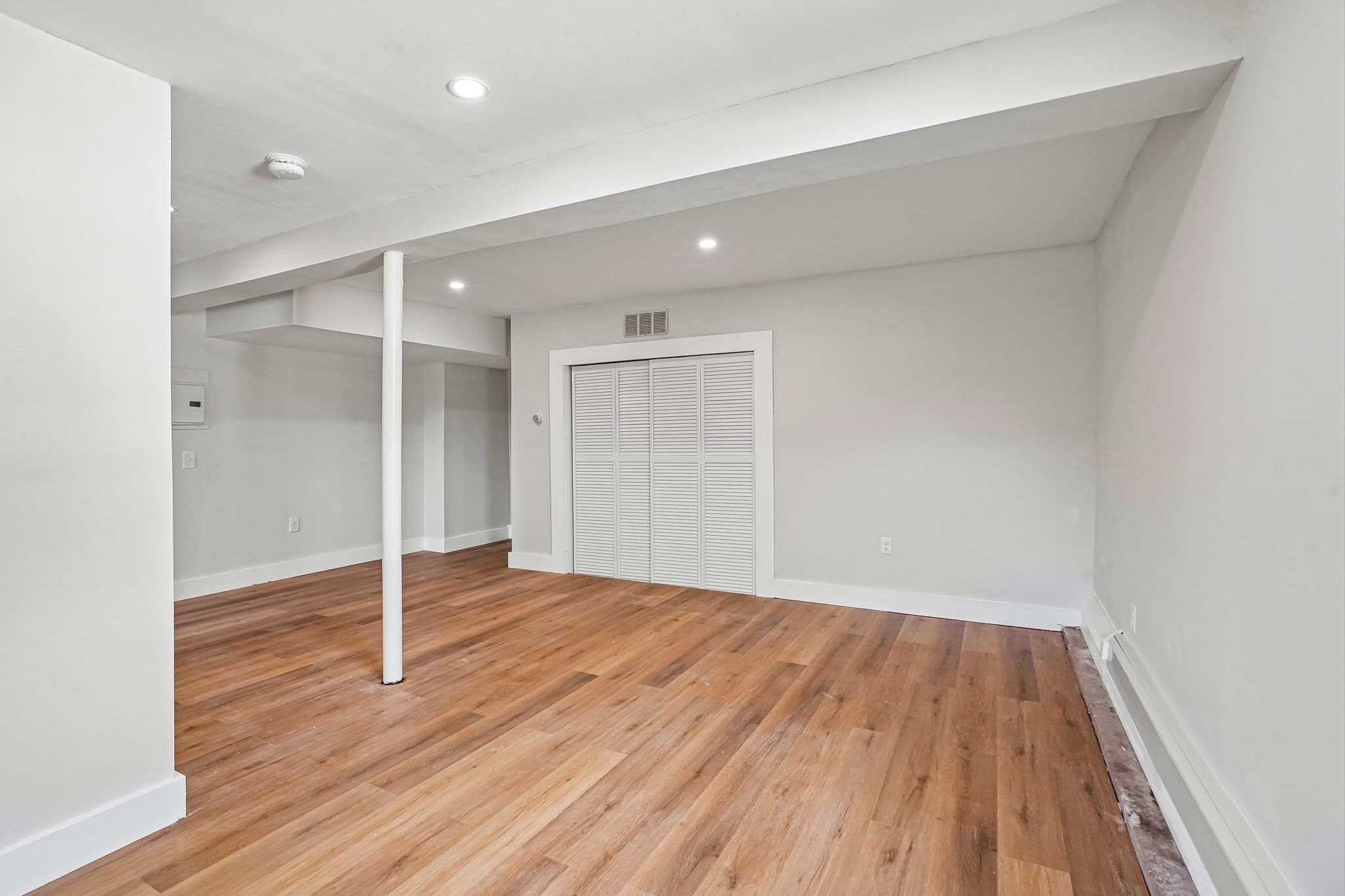 Single Family Residence at 7 Nirvana Dr, Saugus MA 01906, Saugus, photo 16 of 28