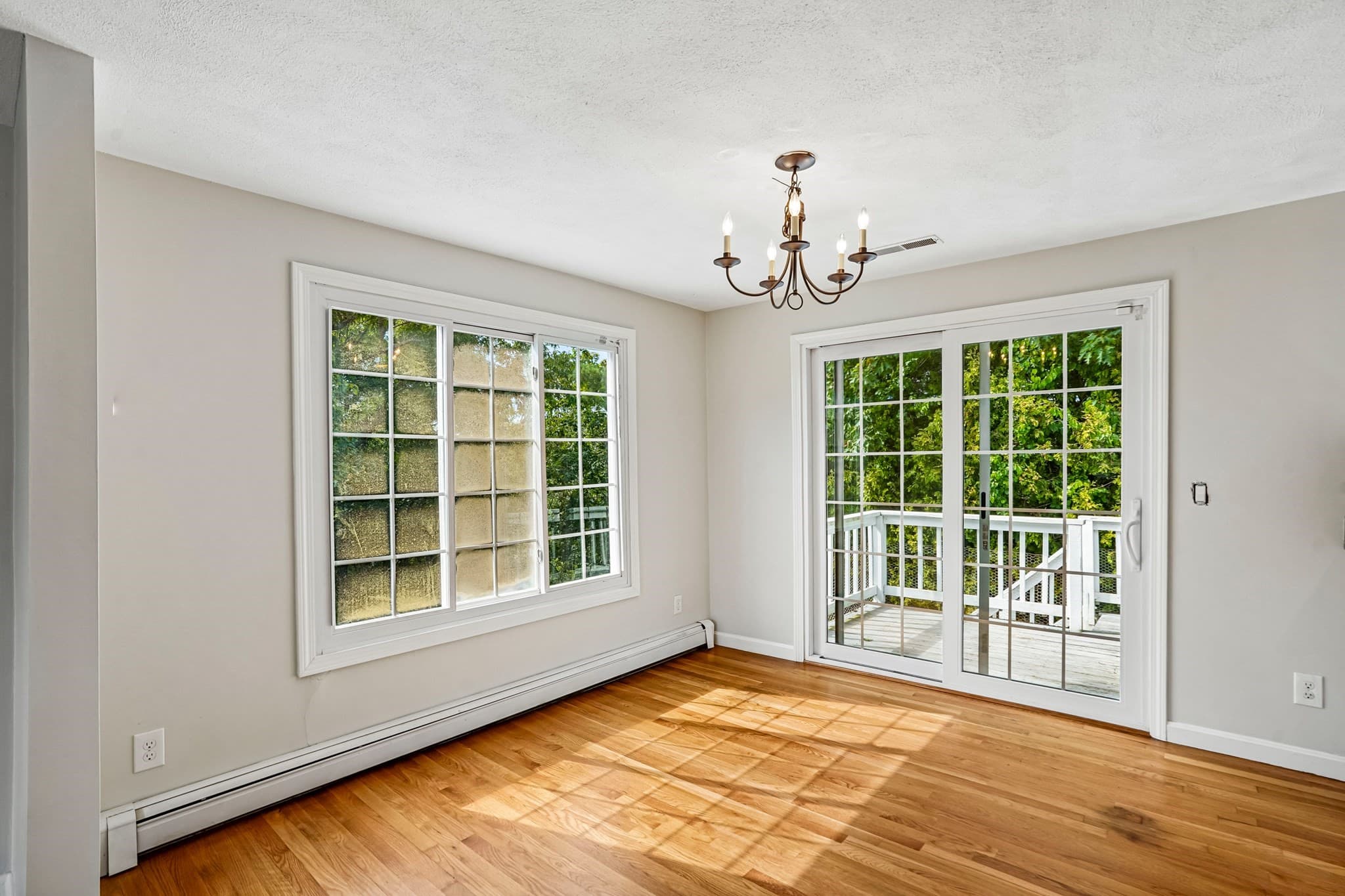 Single Family Residence at 7 Nirvana Dr, Saugus MA 01906, Saugus, photo 8 of 28