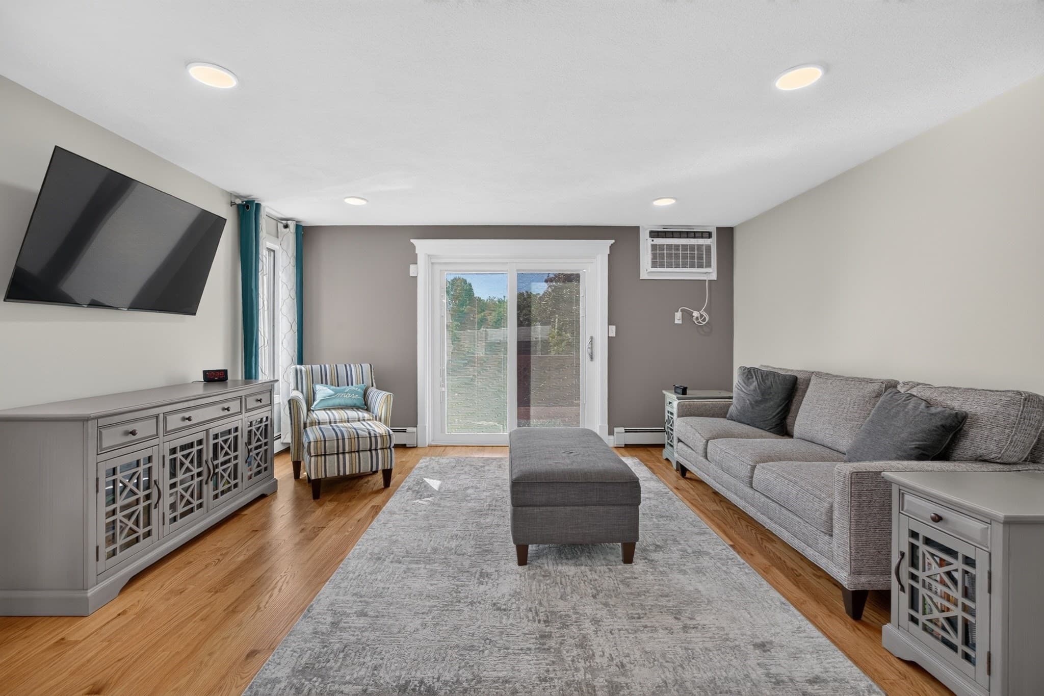 Condominium at 454 Reservoir Ave # 454, Revere MA 02151, Revere, photo 16 of 37