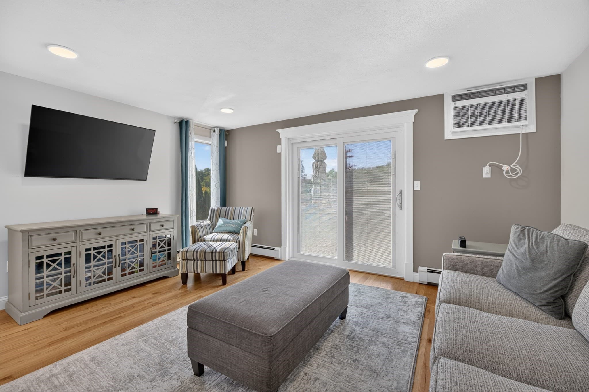 Condominium at 454 Reservoir Ave # 454, Revere MA 02151, Revere, photo 14 of 37