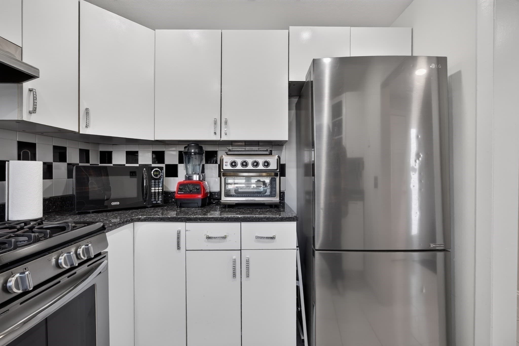 Condominium at 454 Reservoir Ave # 454, Revere MA 02151, Revere, photo 19 of 37