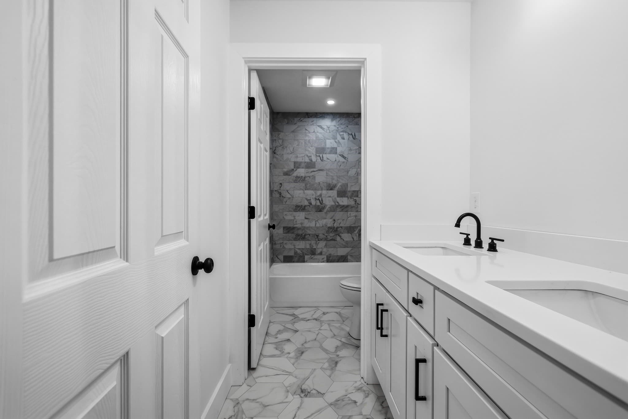 Single Family Residence at 33 Seabiscuit Dr, Plymouth MA 02360, Plymouth, photo 23 of 40