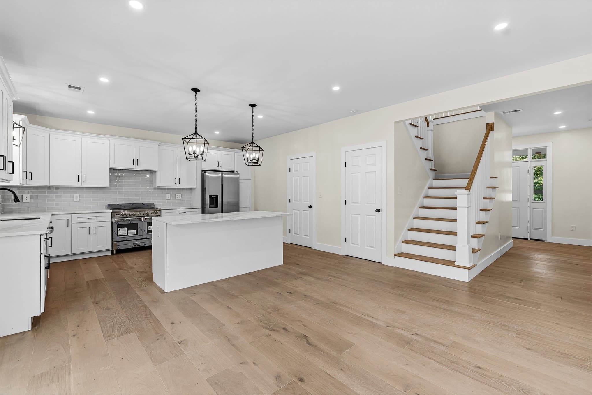 Single Family Residence at 33 Seabiscuit Dr, Plymouth MA 02360, Plymouth, photo 5 of 40