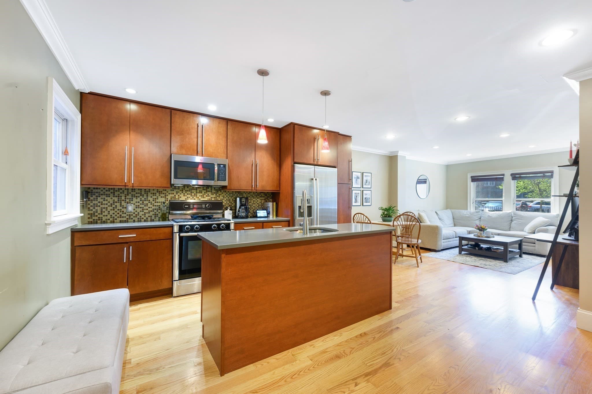 208-210 W 7th St # 1, Boston MA 02127