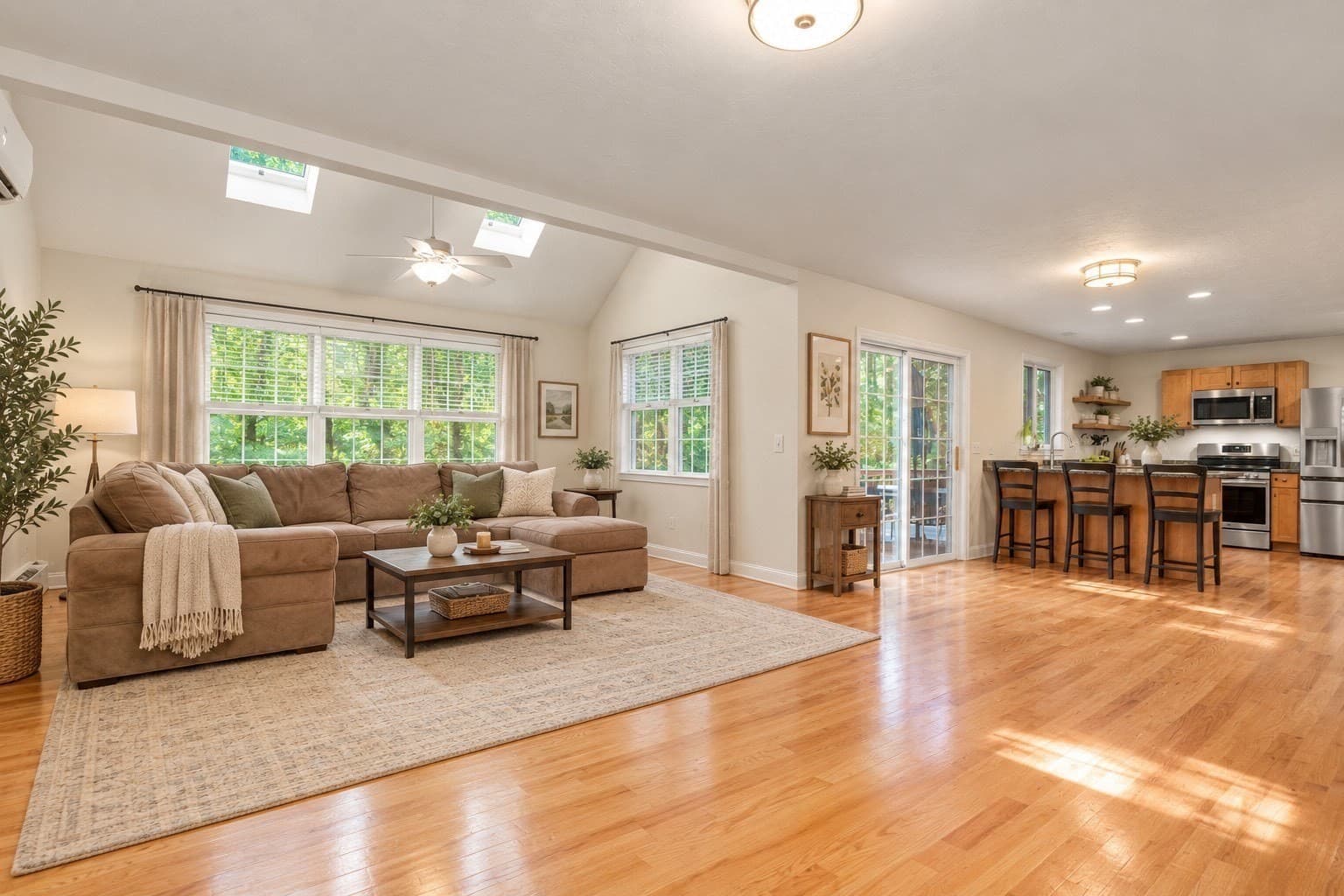 Single Family Residence at 53 E Baylies Road, Charlton MA 01507, Charlton, photo 5 of 41