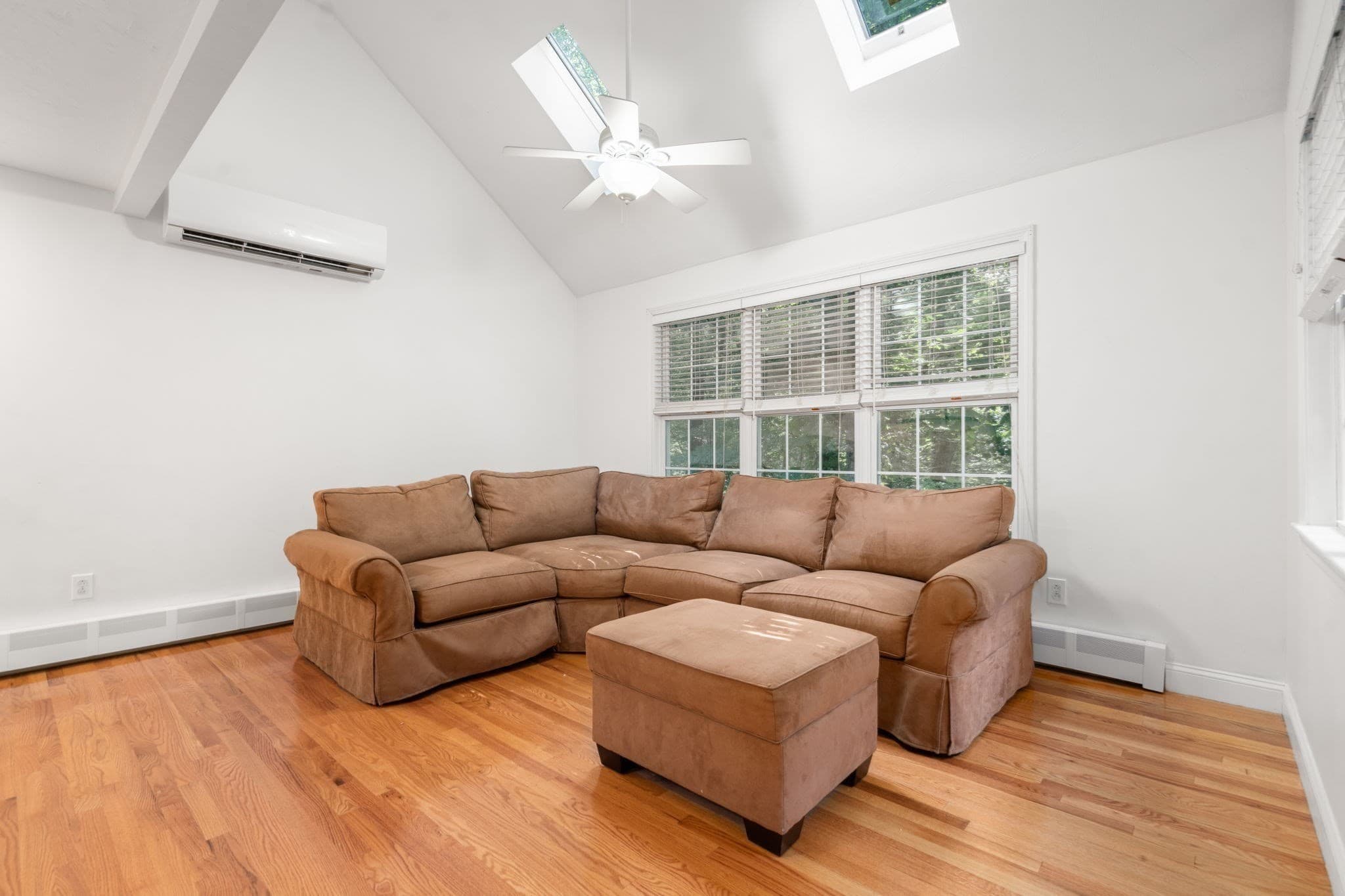 Single Family Residence at 53 E Baylies Road, Charlton MA 01507, Charlton, photo 11 of 41