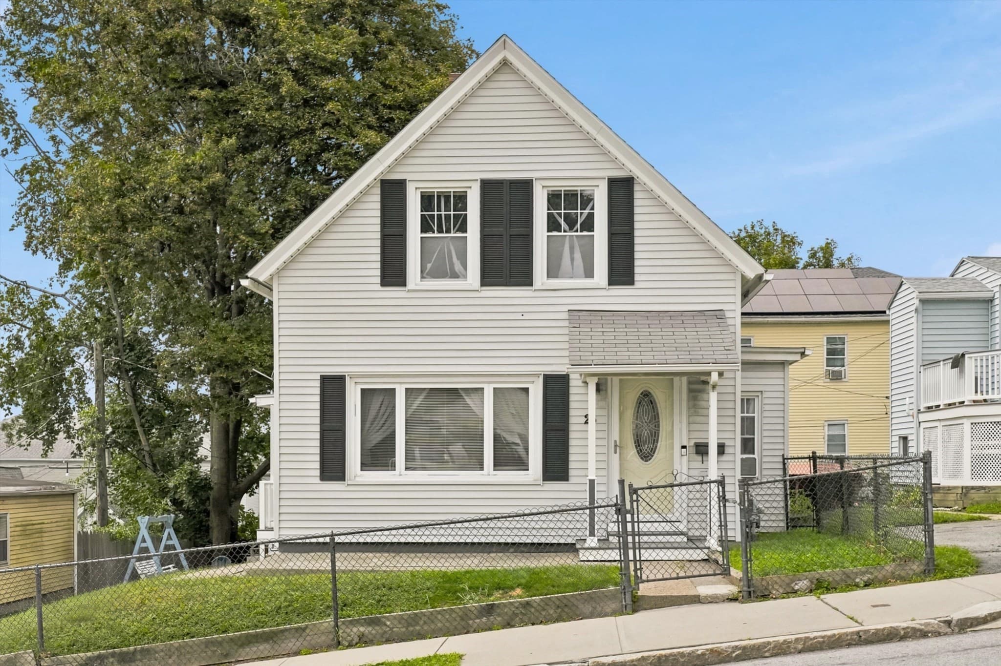 25 Orient St, Worcester MA 01604