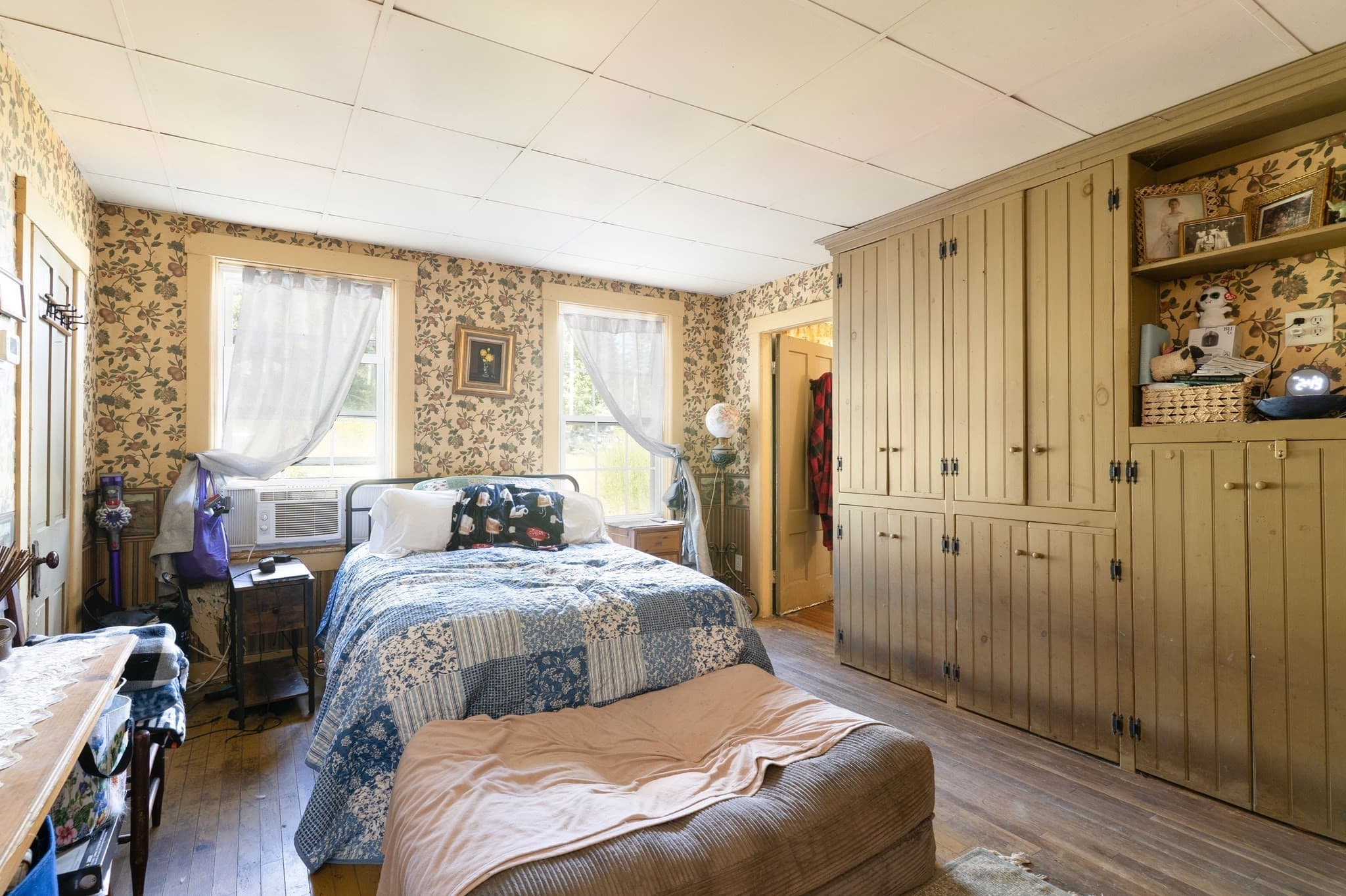 Multi Family at 110 Maple St, East Brookfield MA 01515, photo 17 of 41