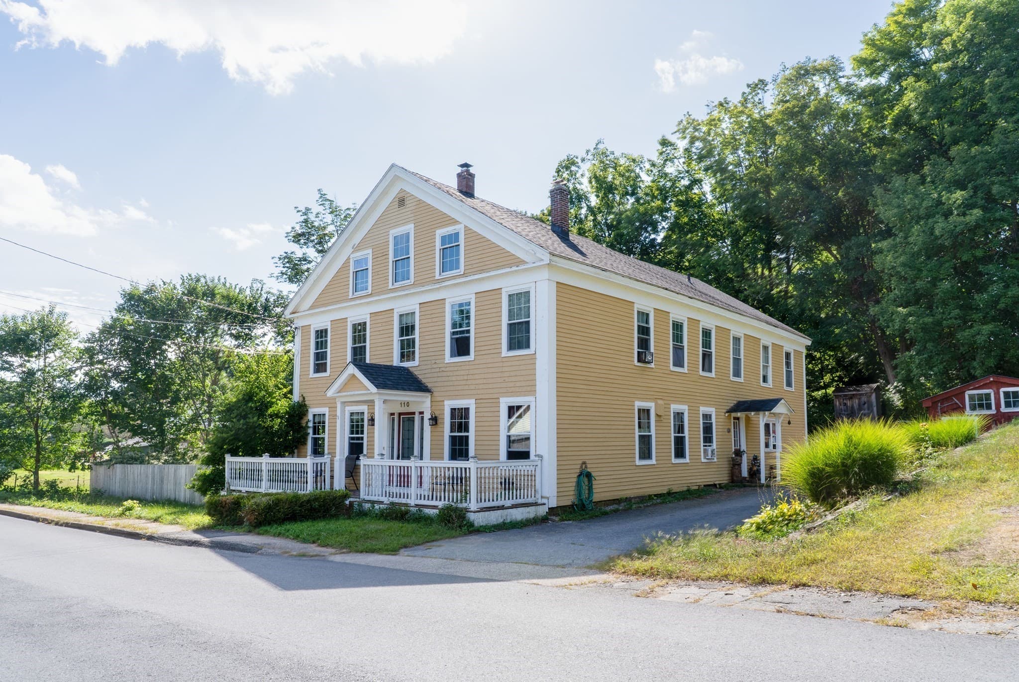 110 Maple St, East Brookfield MA 01515