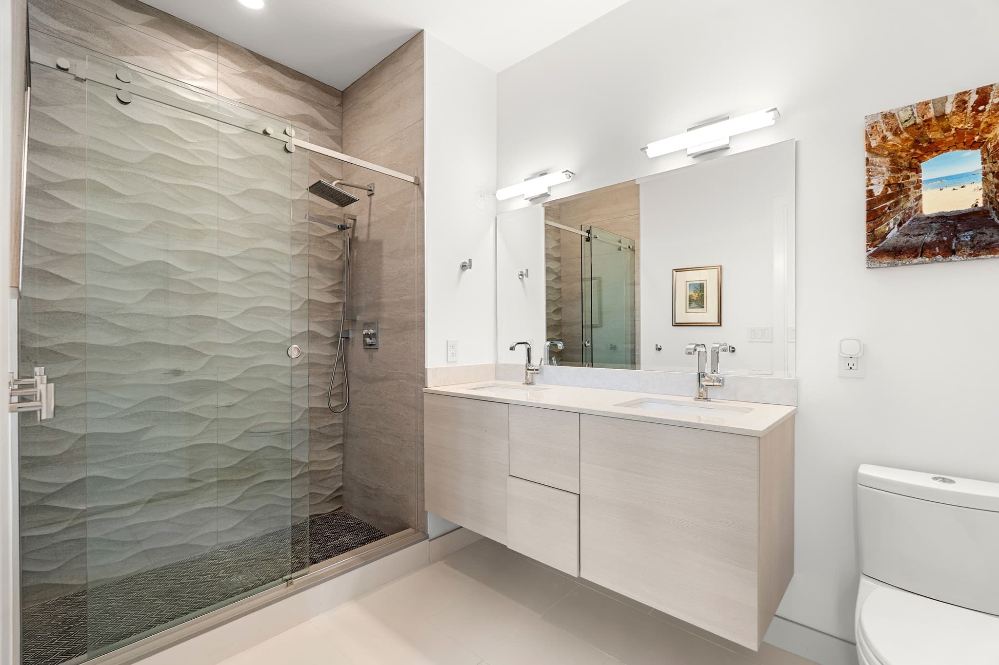 Condominium at 20 West Fifth # 5I, Boston MA 02127, photo 13 of 25