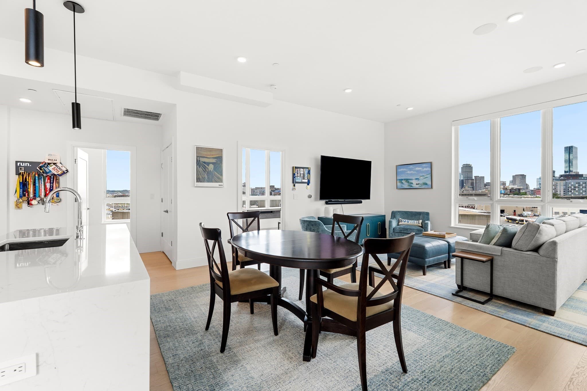 Condominium at 20 West Fifth # 5I, Boston MA 02127, photo 4 of 25
