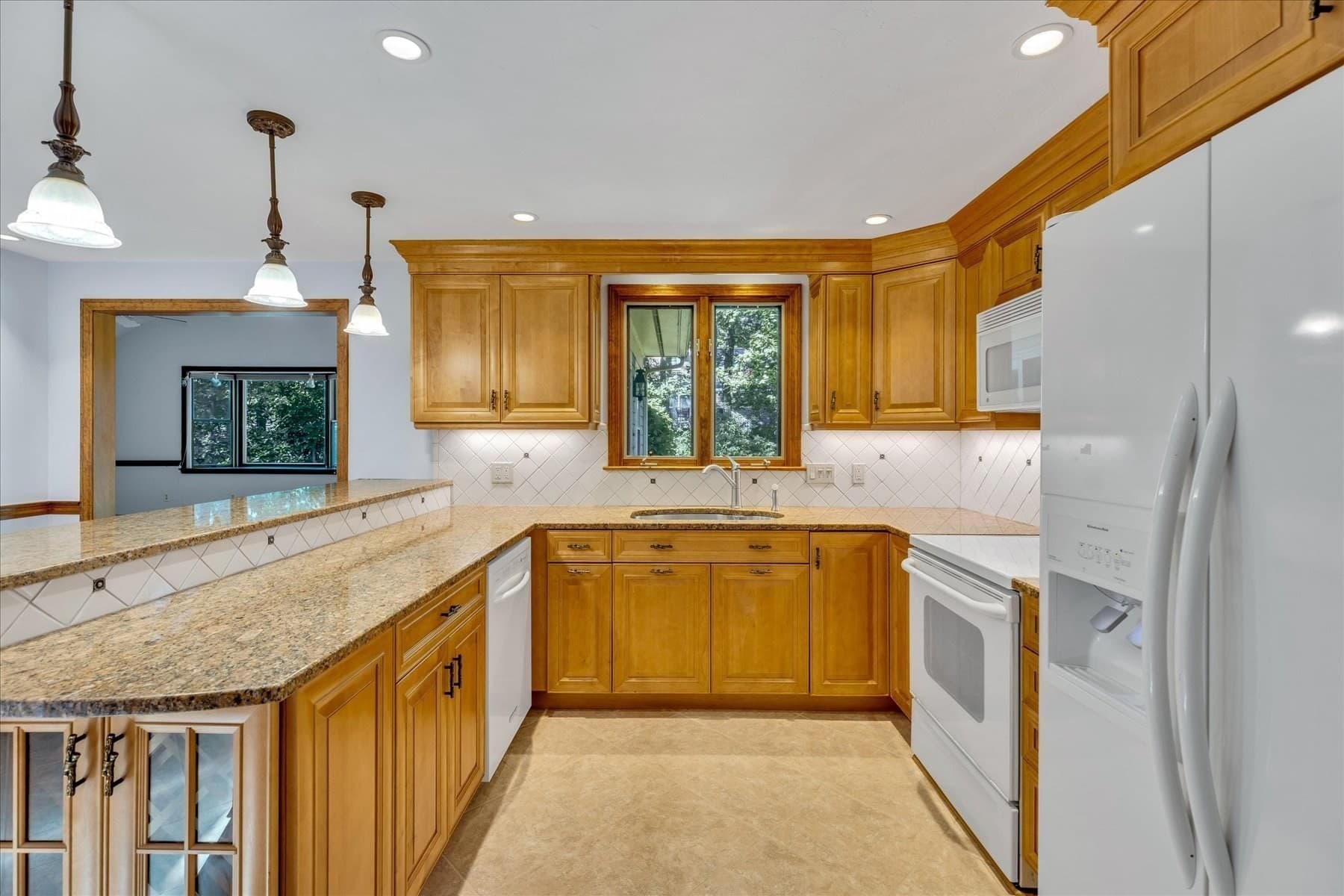 Single Family Residence at 94 Stratford Ln, Yarmouth MA 02675, Yarmouth, photo 3 of 38