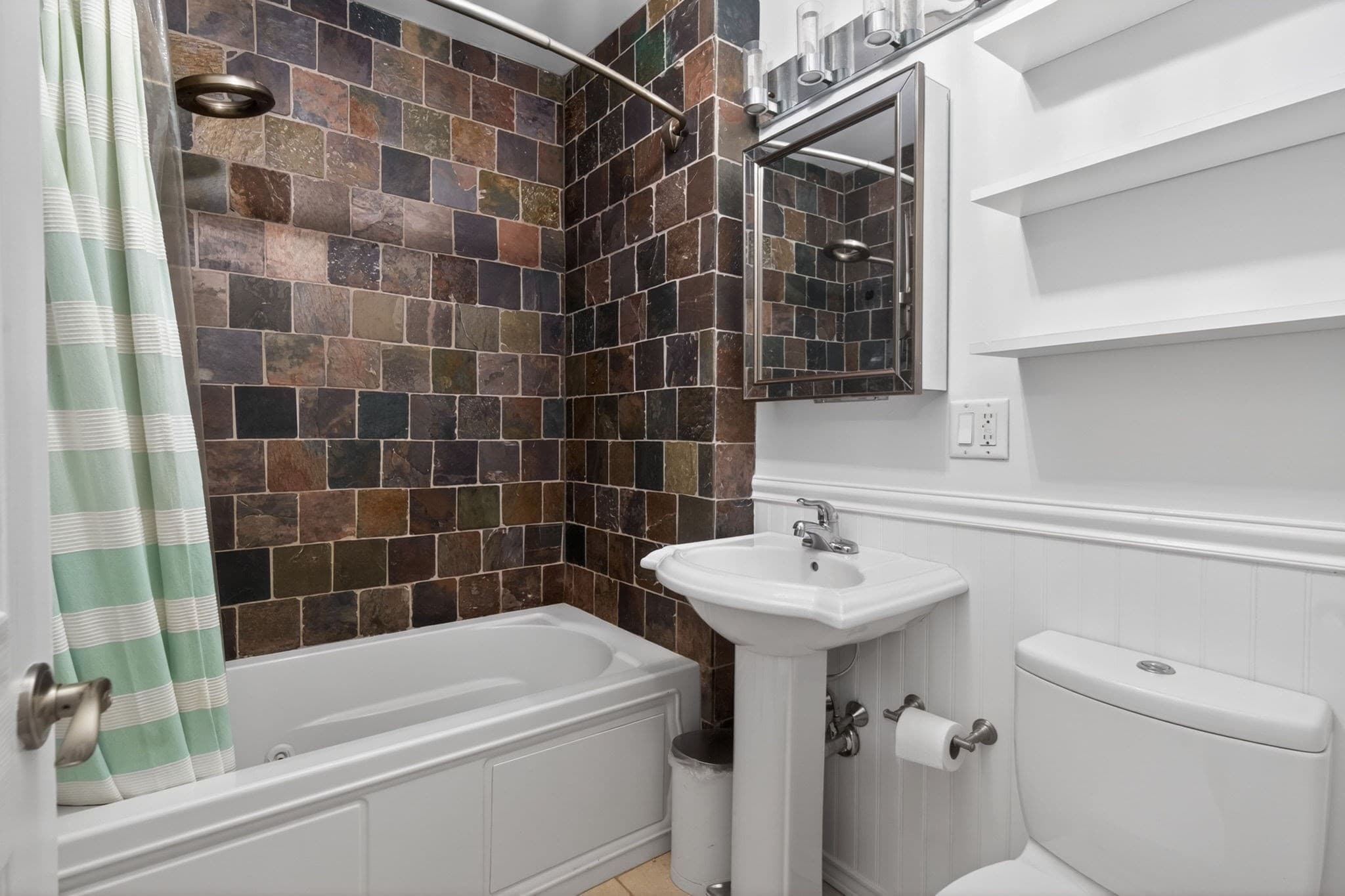 Condominium at 102 Old Harbor Street # A, Boston MA 02127, Boston, photo 12 of 36